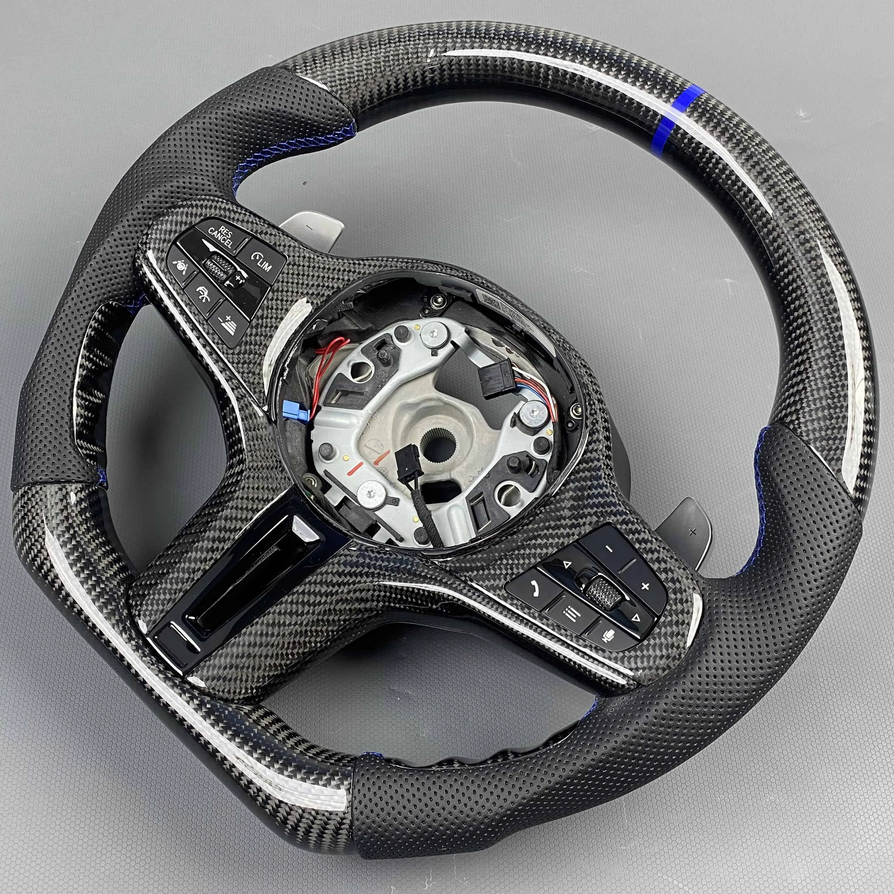 For BMW F95 F96 G20 G30 G22 G01 G02 M3 G80 M4 G82 M5 F90 M8 X3M X4M X5M X6M F40 F44 F97 custom carbon fiber steering wheel - Image 4
