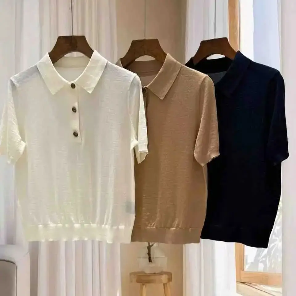 

Классическая универсальная высококачественная трикотажная футболка-поло с коротким рукавом из шелка и шерсти.