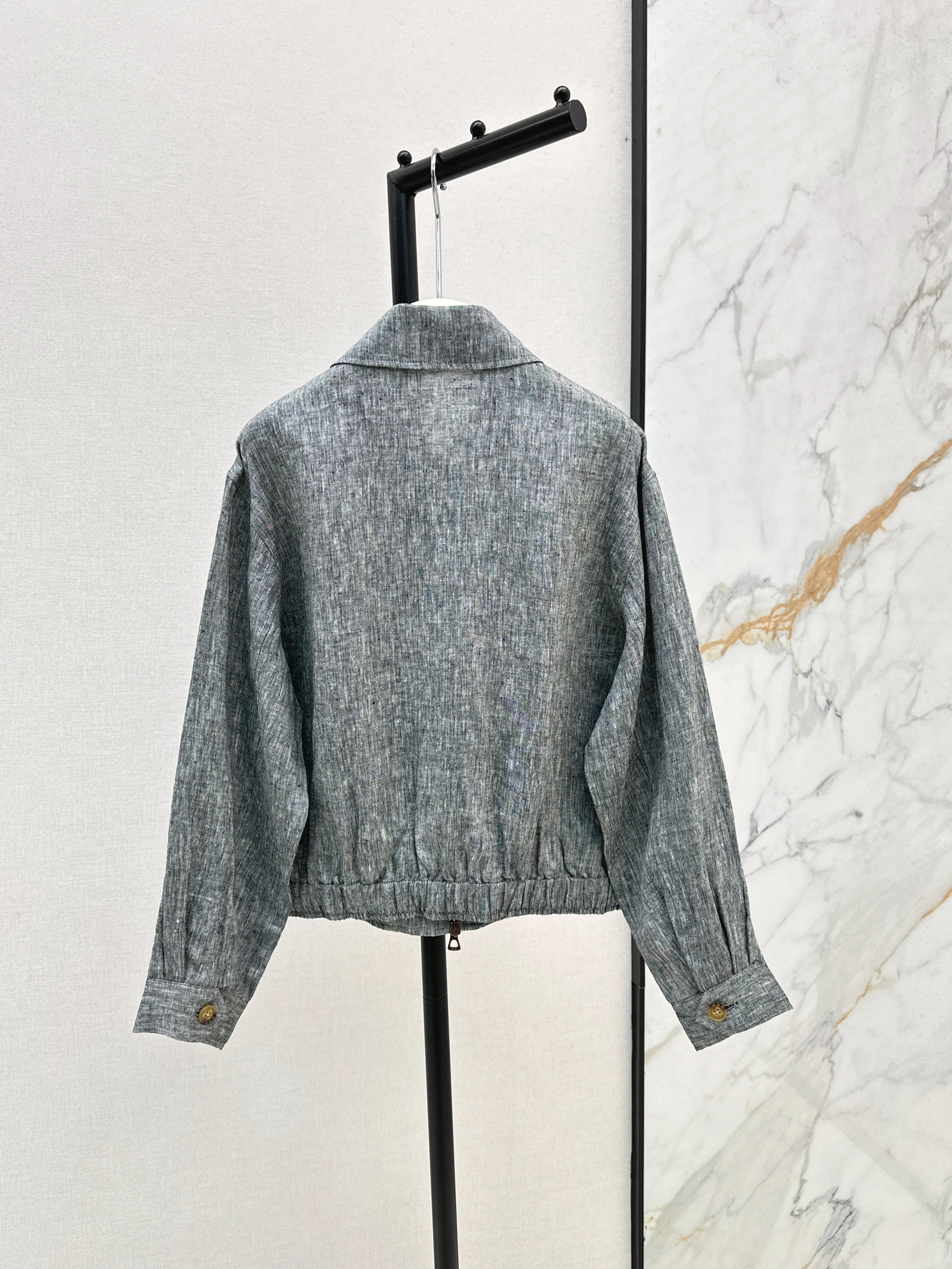 

2025 Autumn New Style Women's Embroidered Pattern Gray Jacket Coat - Simple and Fashionable