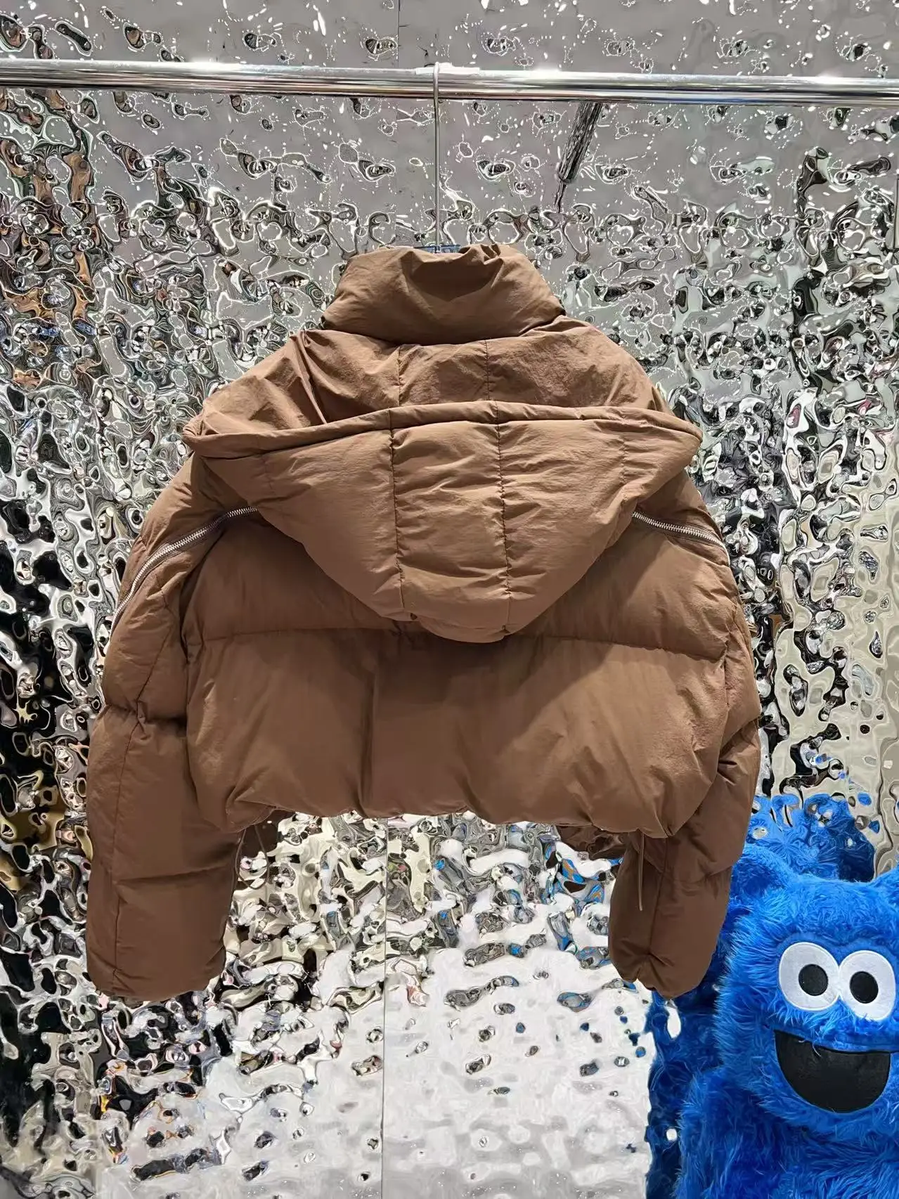 

Winter 2025 New Hooded Turn-Down Collar Cotton Coat for Women: Cropped Long-Sleeve Puffer Jacket in Casual Warm Style