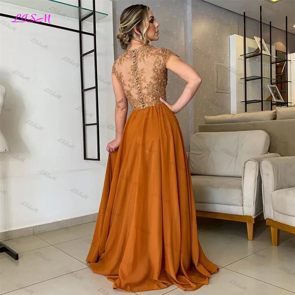 Elegante A-Line Chiffon Abendkleid Lange Perlen Appliques Scoop Kappen-hülsen Abendkleider Illusion Zurück Formal Anlass Kleider