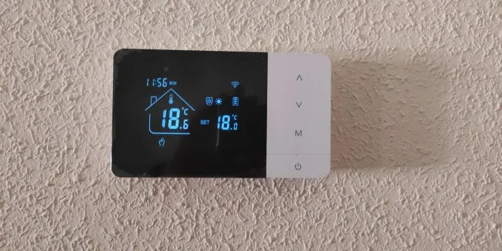 Smart Tuya WiFi Thermostat for Gas Boiler Heating /Cooling Powered by Battery/USB Works With Alexa Google Home photo review