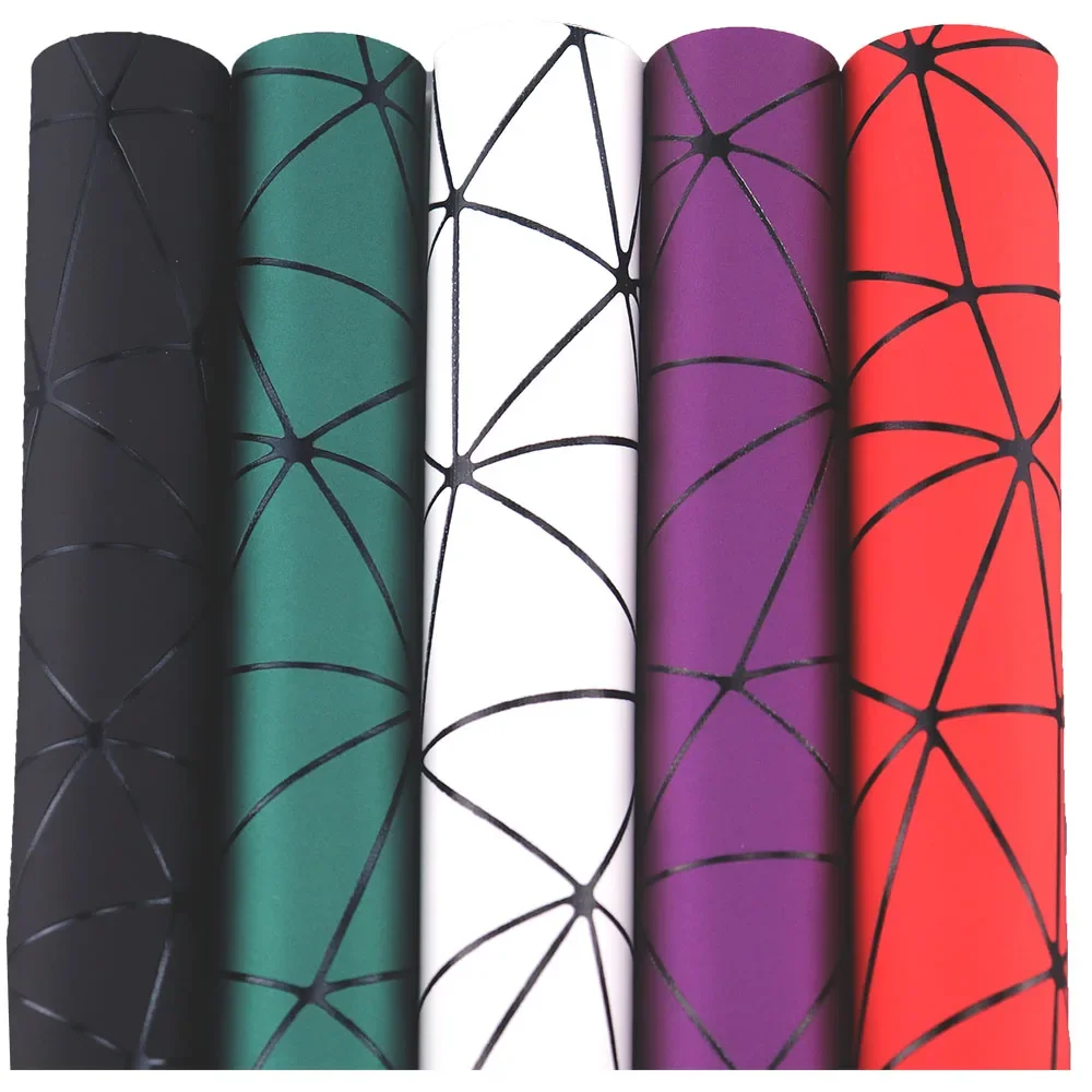 Mini Rolka 30x134cm Czarna Geometryczna Siatka Teksturowana Sztuczna Skóra Ekologiczna Do Torebek Kokardek Rękodzieła DIY Szycia BH445 — zdjęcie 2