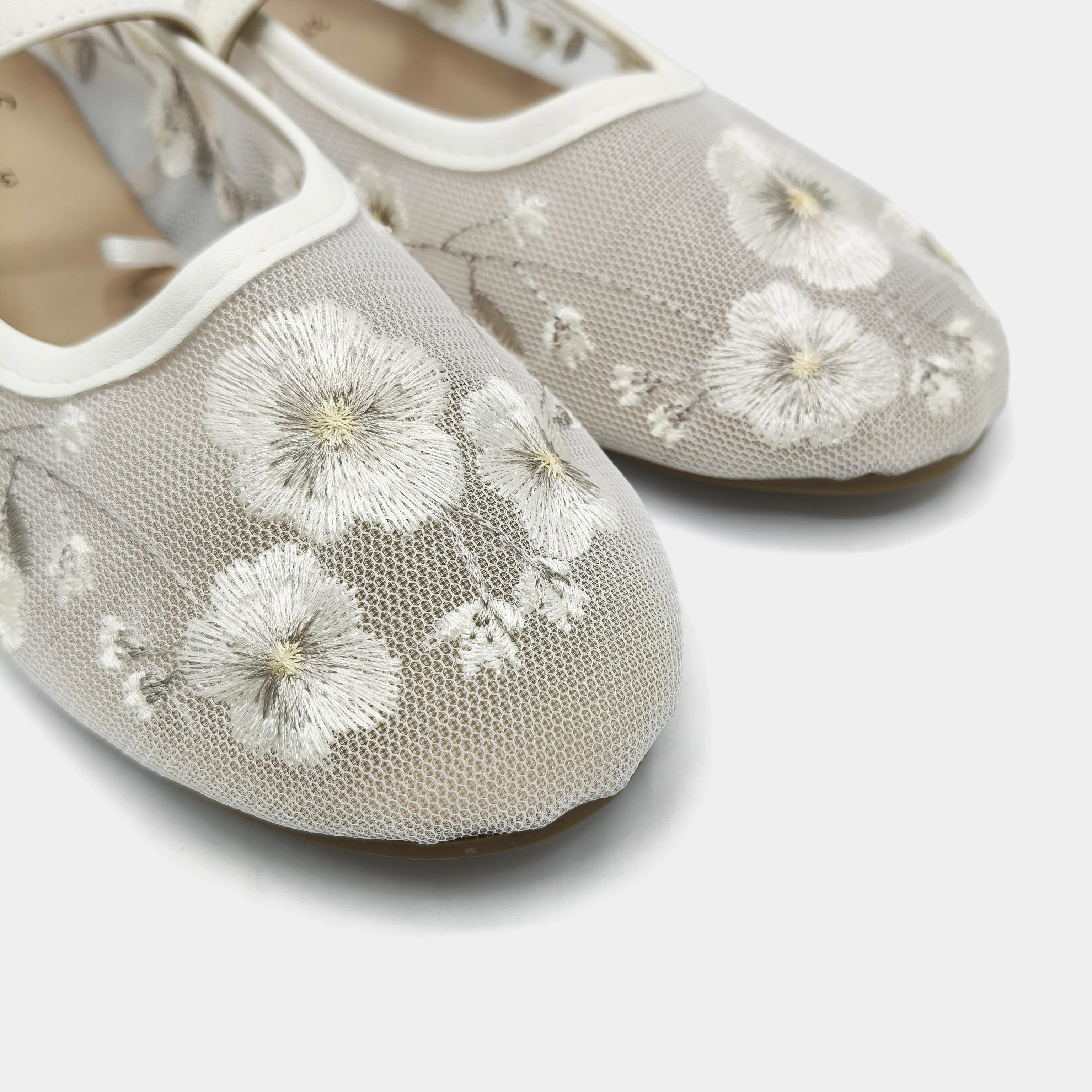 Kadınlar için Çiçek İşlemeli F - Embroidery Canvas incelemesi ve fiyatı
