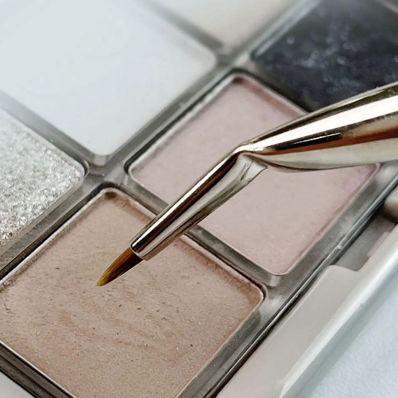 アイライナーブラシポータブルメイクブラシメイクアップアーティスト初心者プロフェッショナル斜め細かい角度アイライナーブラシメイクアップツール