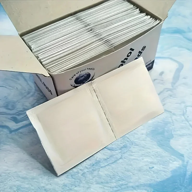 100 pièces de coton-tige désinfectant à l'alcool 75%, utilisées pour nettoyer les écrans et les lentilles de téléphones portables, désinfection du canal auditif al