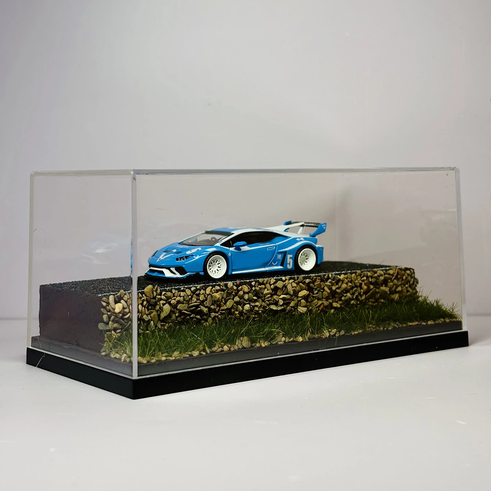 

1/64 Model Car Display Case Dustproof Decor Scenario Ornament Organizer Showcase Miniature Scene Display Box Collectible