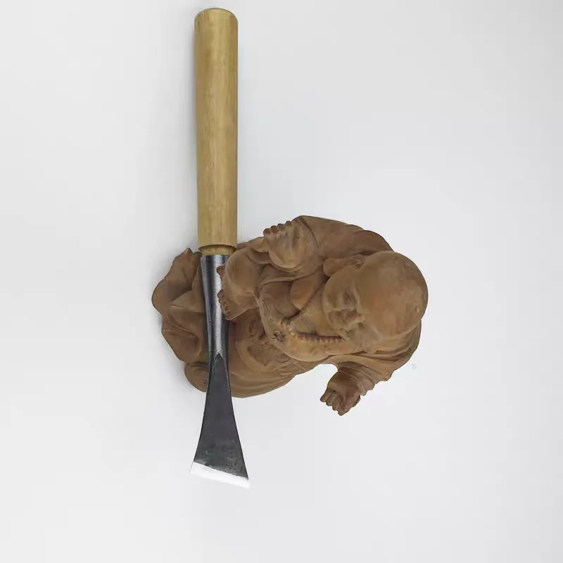 Holzschnitzwerkzeuge, handgeschnitztes Hohlschnitzmesser, geschärft mit Griff, Rechtwinkliges und Schräggeschnittenes Messer – Detail 4