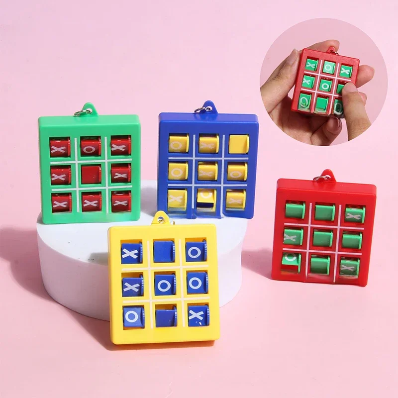 Jeu d'échecs de mode Puzzle décompression XO porte-clés rotatif jouet porte-clés accessoires intérieurs porte-clés jeu de Puzzle jouet cadeaux
