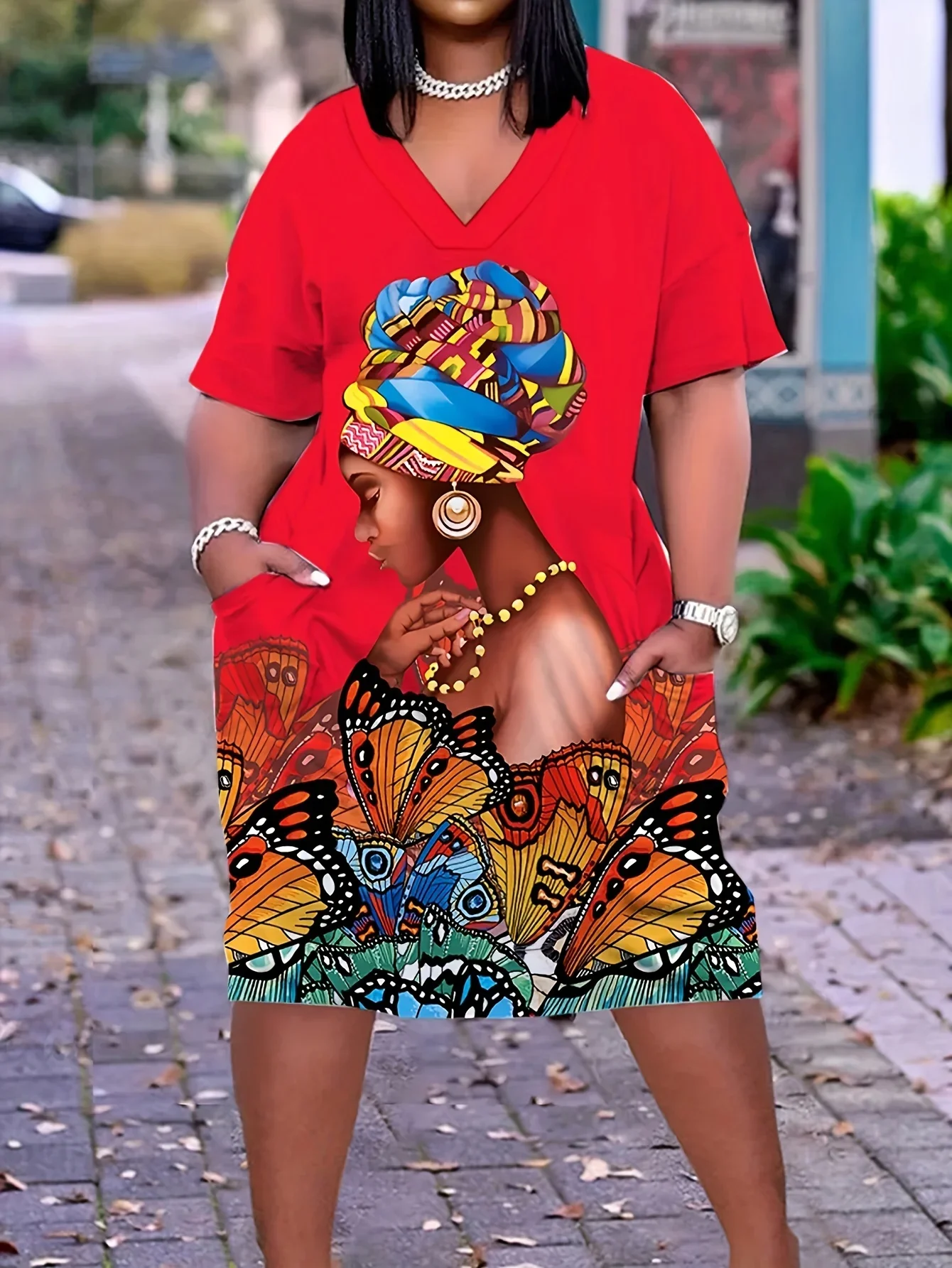 Plus Size Sukienka z nadrukiem motyla Casualowa sukienka z krótkim rękawem i dekoltem w szpic z kieszeniami Odzież damska Plus Size — zdjęcie 2