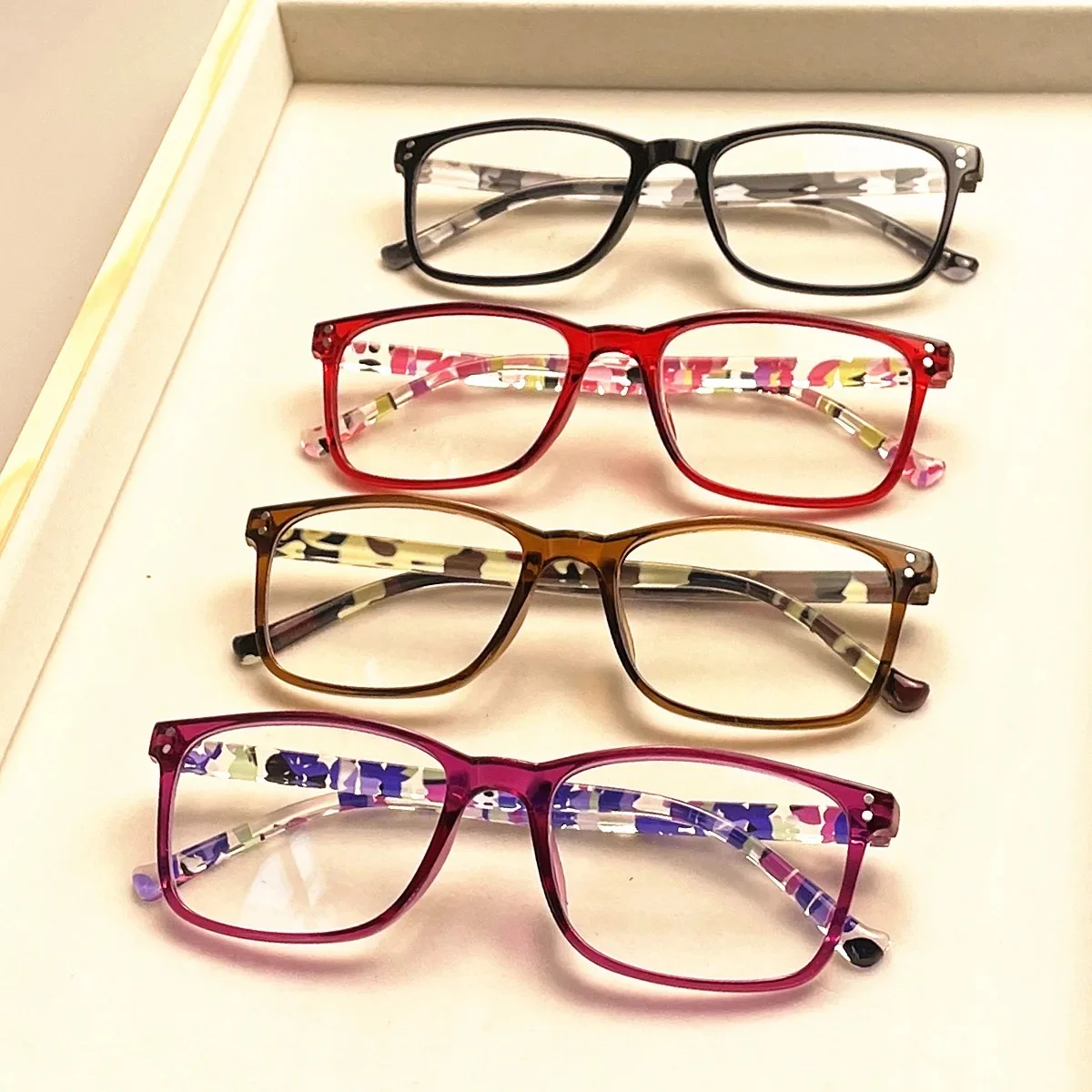 Lunettes de lecture légères Anti-fatigue oculaire, 4 pièces, mode ordinateur presbyte, pour femmes et hommes