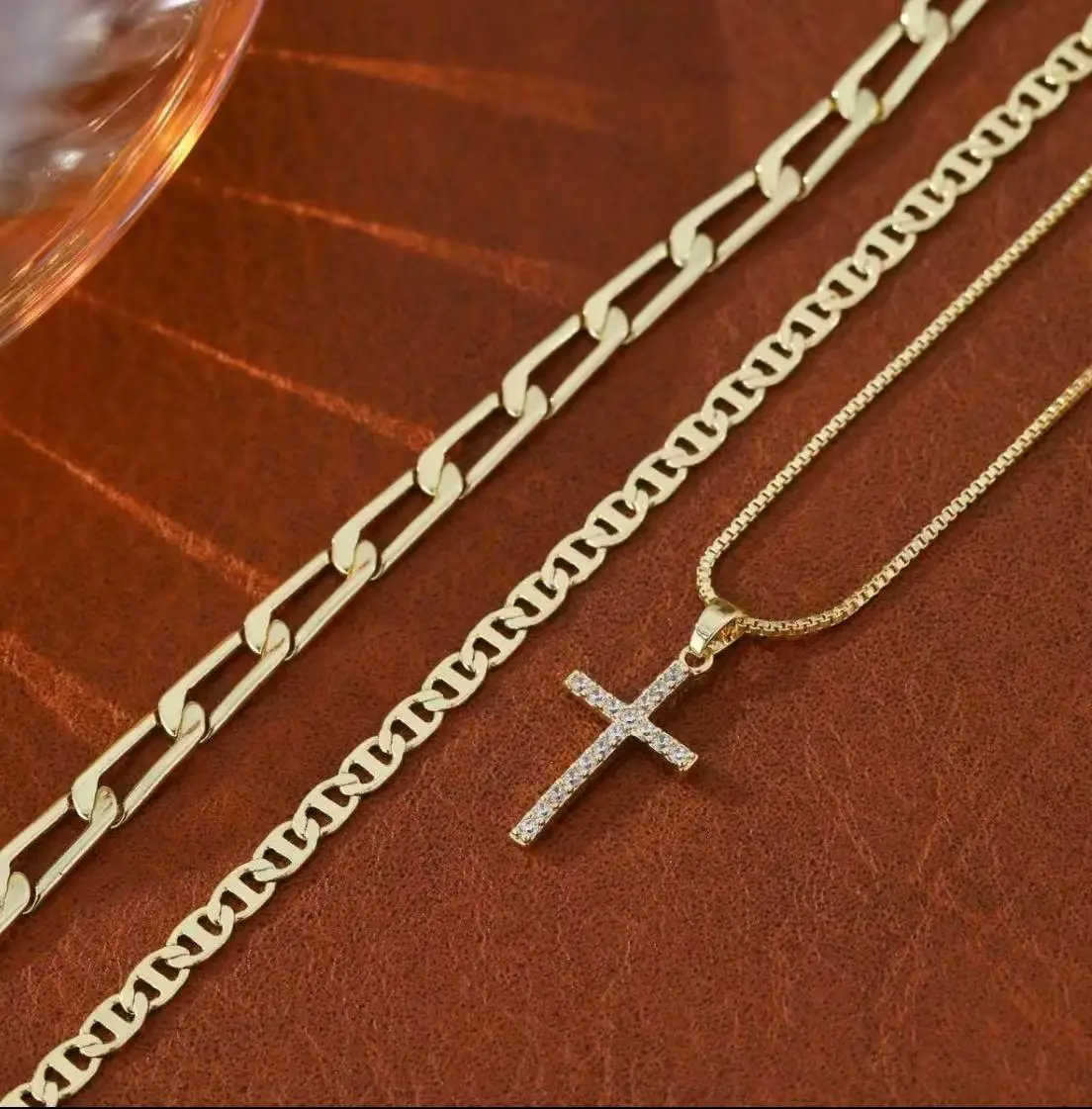 قلادة متقاطعة للنساء، قلادات ذات طبقات مكدسة قابلة للتكديس وقلادة ذهبية أنيقة ومشبك ورق #3