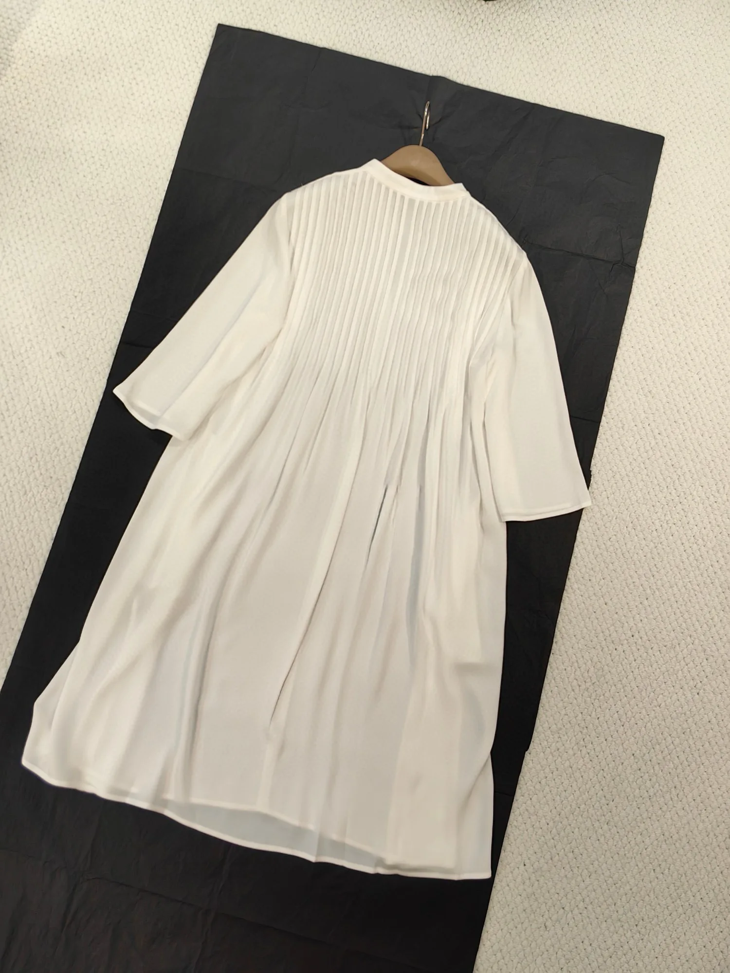 Elegant loose French style pleated back midi dress