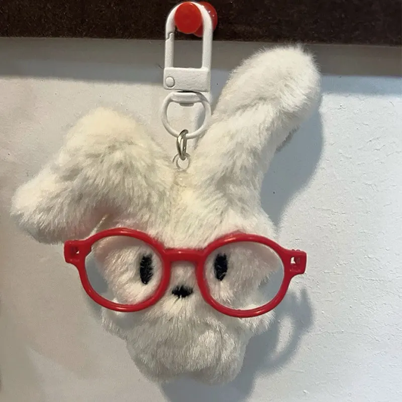 Colgante de conejo de peluche para bolso, dijes suaves y encantadores, gafas de conejito blanco, adorno, llavero, mochila, joyería