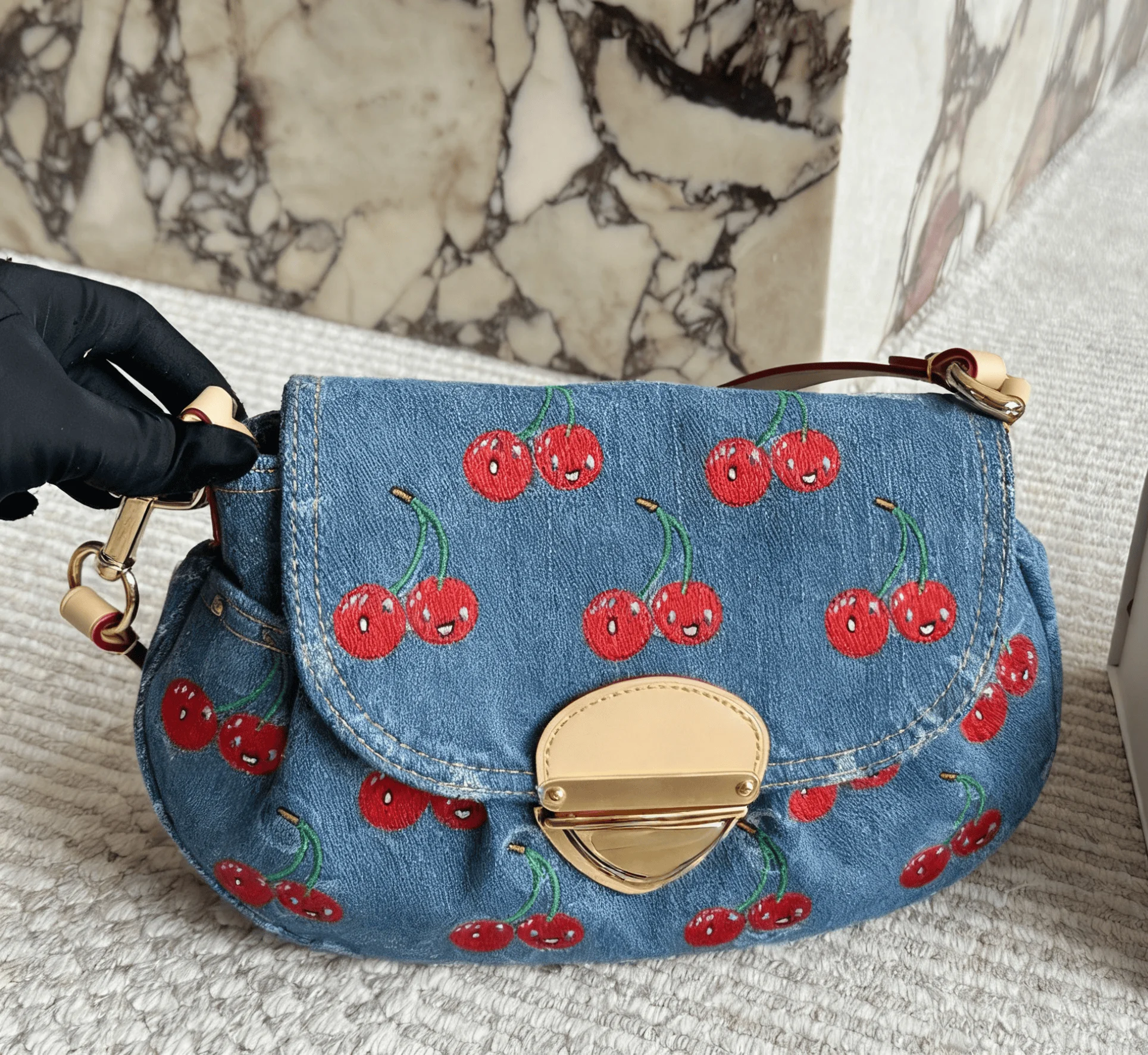 

2025 fashion new women's bags handbags cherry denim Yuanbao bag handbag 25cm with shoulder strap