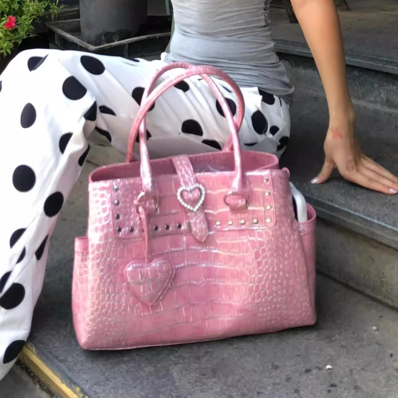 Women Crocodile Pattern Tote Bag Pink Heart Print Shoulder Bag Large Capacity PU Leather Commuter Handbag Elegant Purse