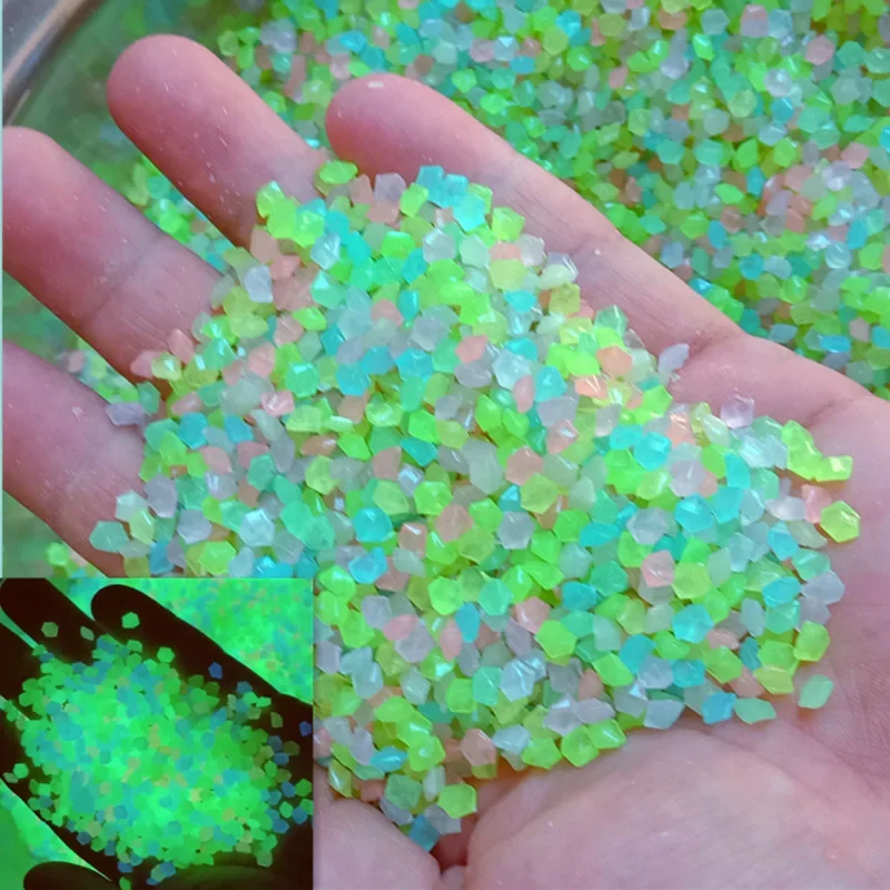 1000 stks 3-5mm Lichtgevende Zand Glow In Dark Kiezels Steen Huis Tuin Yard Outdoor Path Gazon Decoraties aquarium Aquarium Decor - afbeelding 2