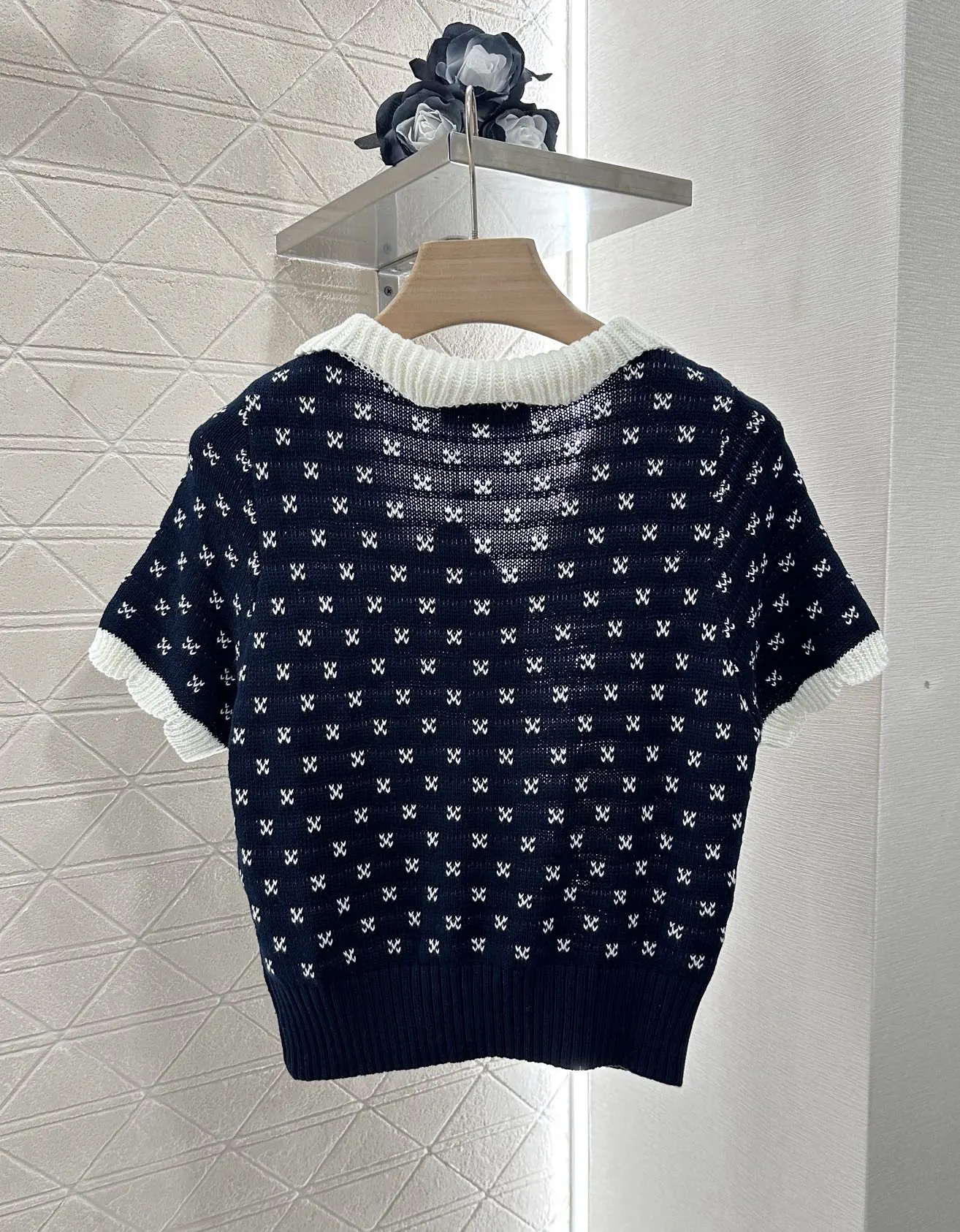 

2025 Summer New Product: Color Contrasting Knitted Short Sleeve Cardigan Wool Yarn Weaving Delicate Soft Elastic WYY-26