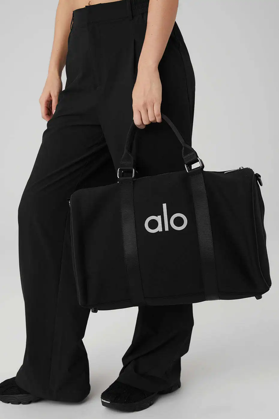 ALO 2025 New large capacity hand luggage side zipper dry wet separation travel sports yoga shoulder bag