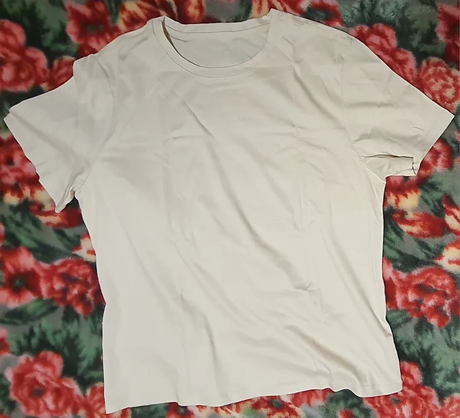 Spring Summer New Short Sleeve T-Shirt Women Solid Simple Casual Soft All-Match Hot Basic Slim Tops Tees Summer Fashion 2025 photo review