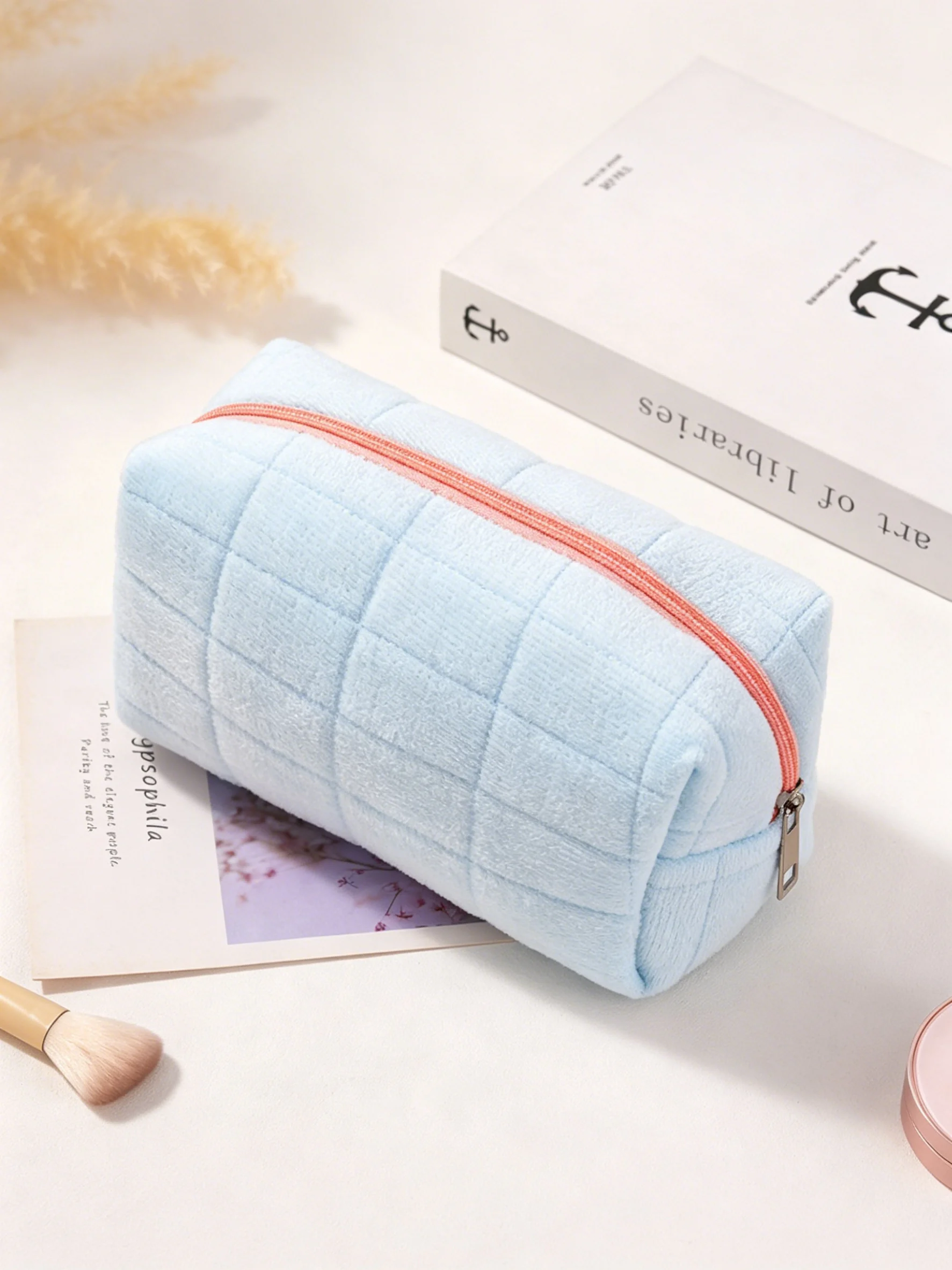 Plush Makeup Bag Travel Cosmetic Organizer Soft Velvet Beauty Storage Pouch Gift for Women
