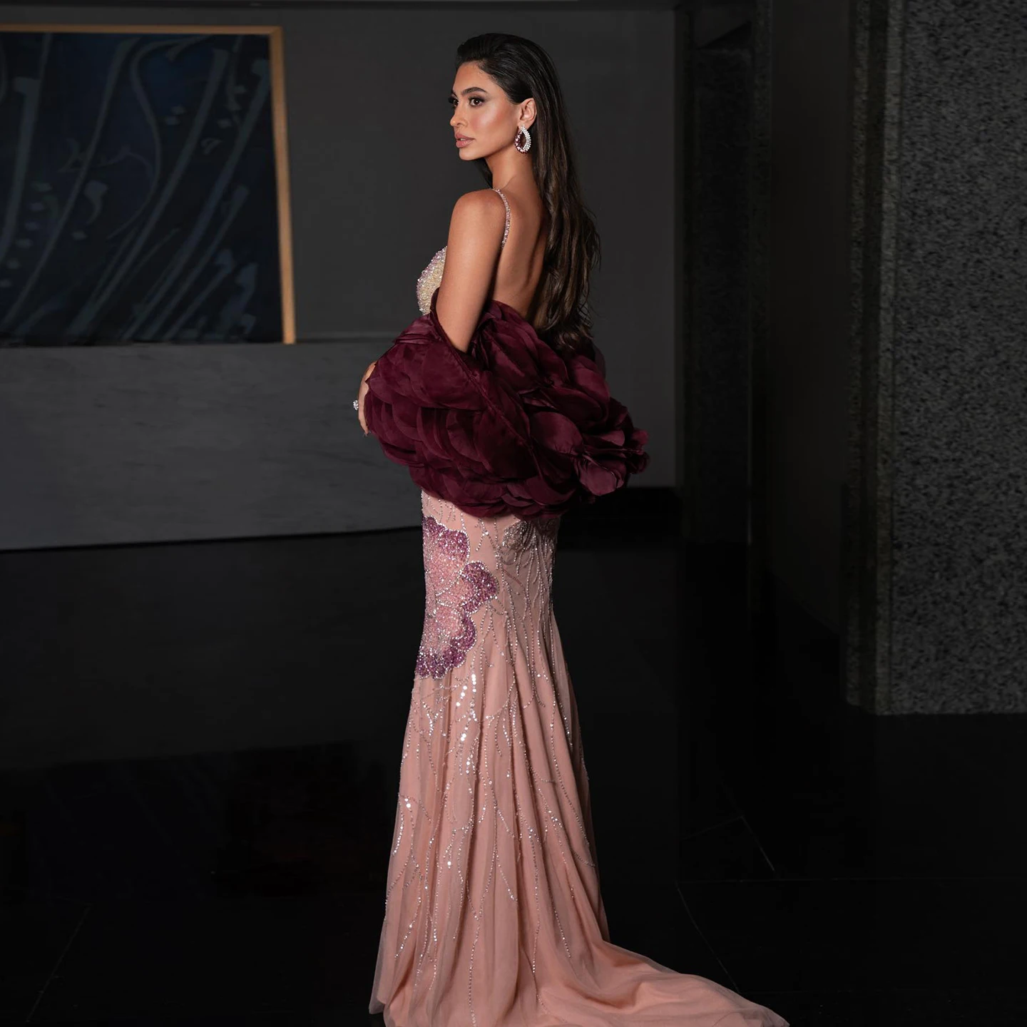Sharon Said Luxuriöses Rosa Meerjungfrauen-Abendkleid mit Spaghettiträgern und Schal-Cape für Damen, Hochzeit, Party, Ballkleid SS515, Maßanfertigung – Detail 7