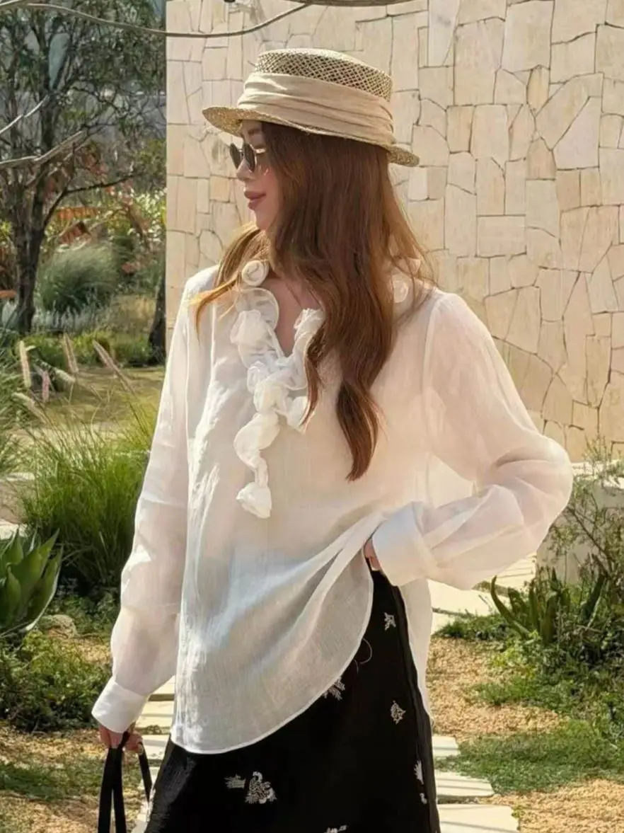 

Роскошная дышащая рубашка из высококачественного льна с объемными 3D-розами ручной работы