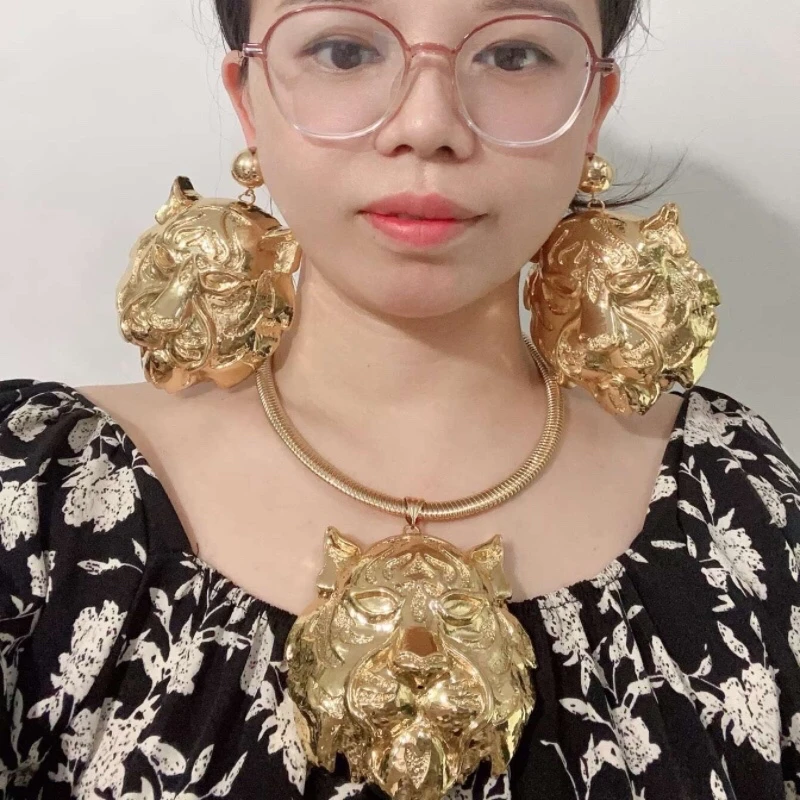 

Yulaili Oversized Engraved Tiger Head Jewelry Set Gold Plated Nigerian Dubai Wedding Party Necklace Earrings Accessories