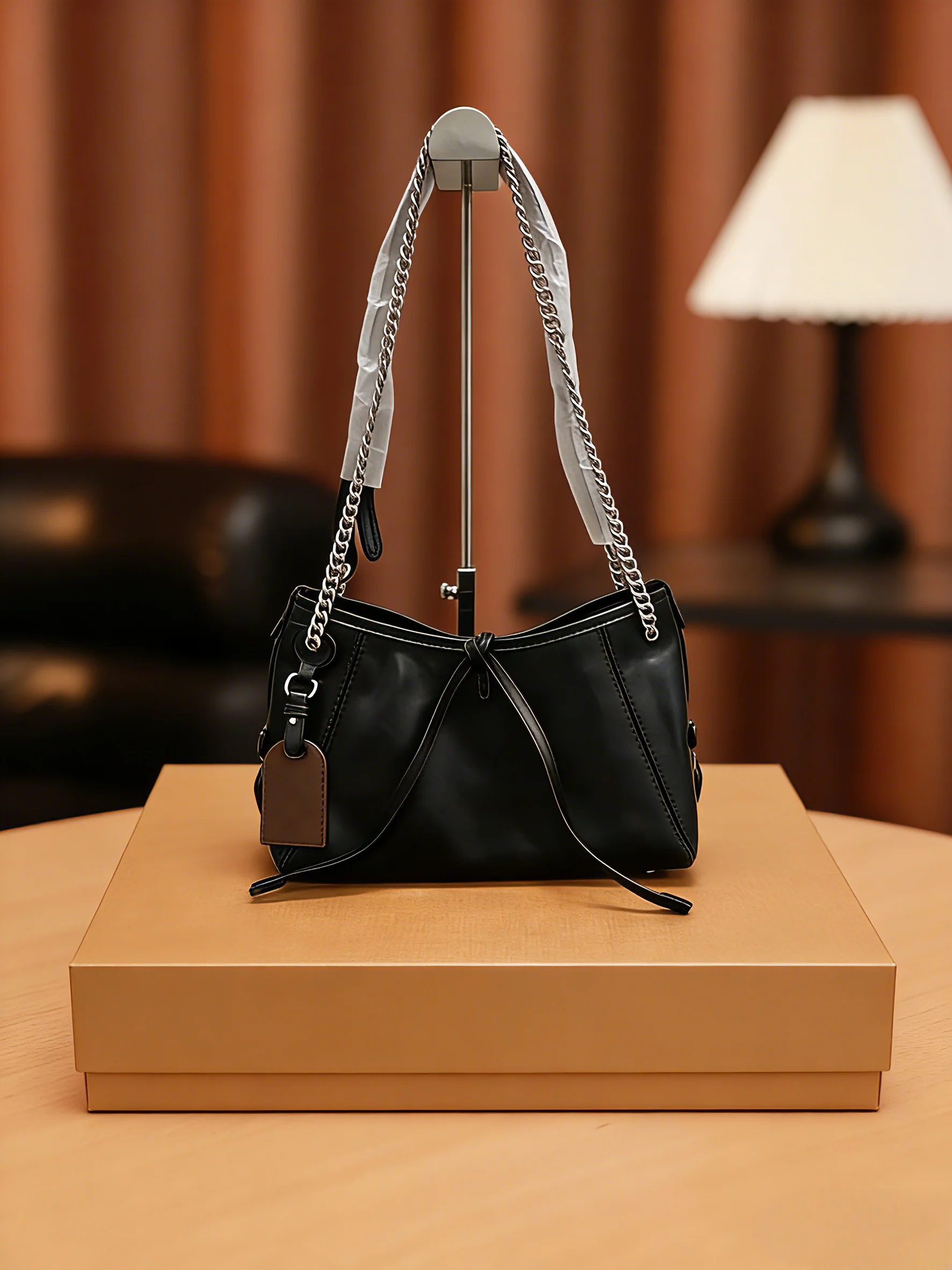 2026 New Classic Black Underarm Bag Casual Handbag With Elegant Chain Design Versatile Women's Bag 29*17cm