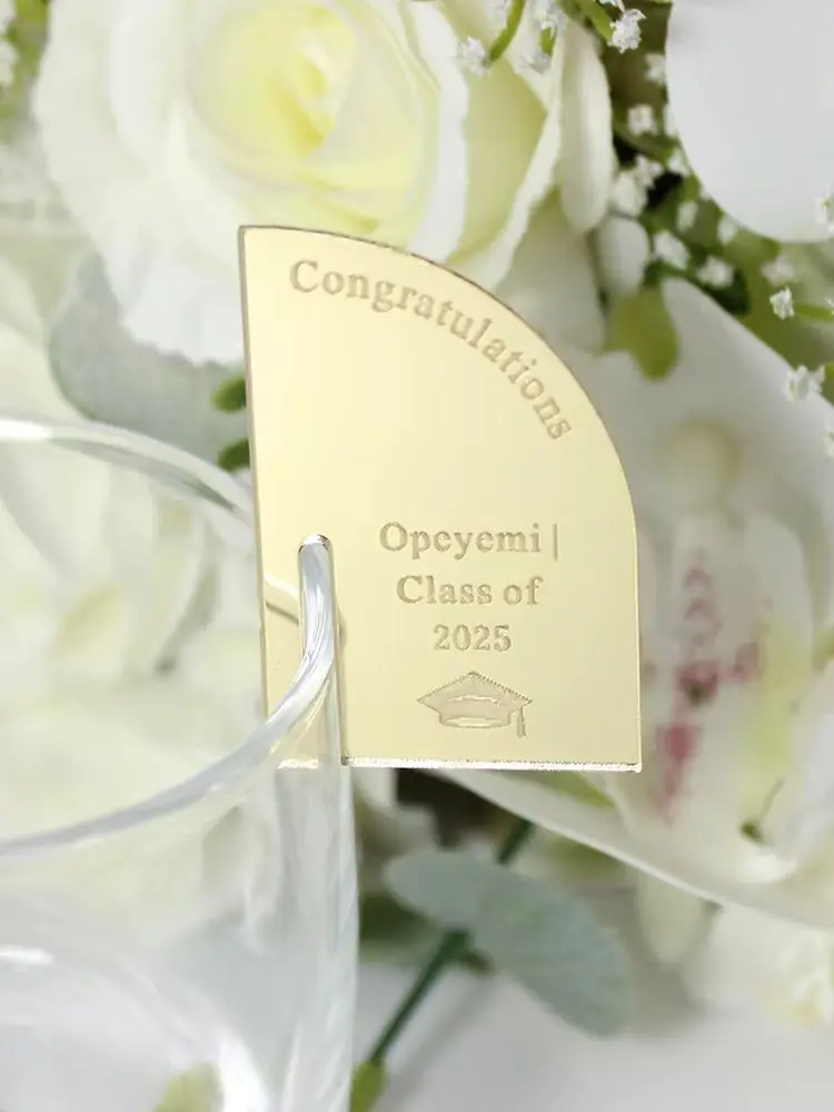 10/30/50 قطعة شخصية التخرج شرب السحر فئة 2025 الزجاج السحر غراد شرب القبعات العالية النبيذ شرب العلامات علامات الزجاج