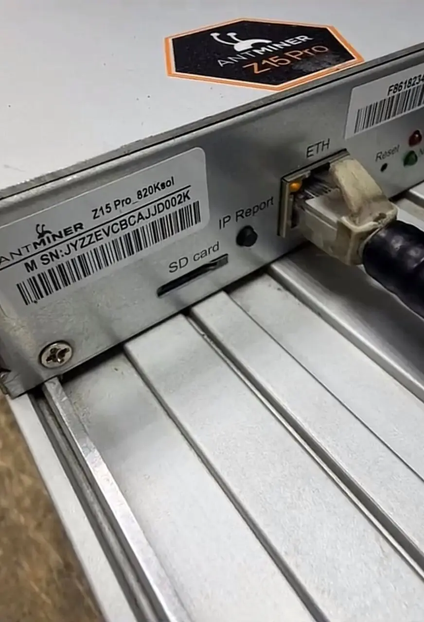 Скидка: купи 2, получи 1 бесплатно. Bitmain Antminer Z15 Pro 840kh/s EquiHash Asic 2780W ZEN ZEC