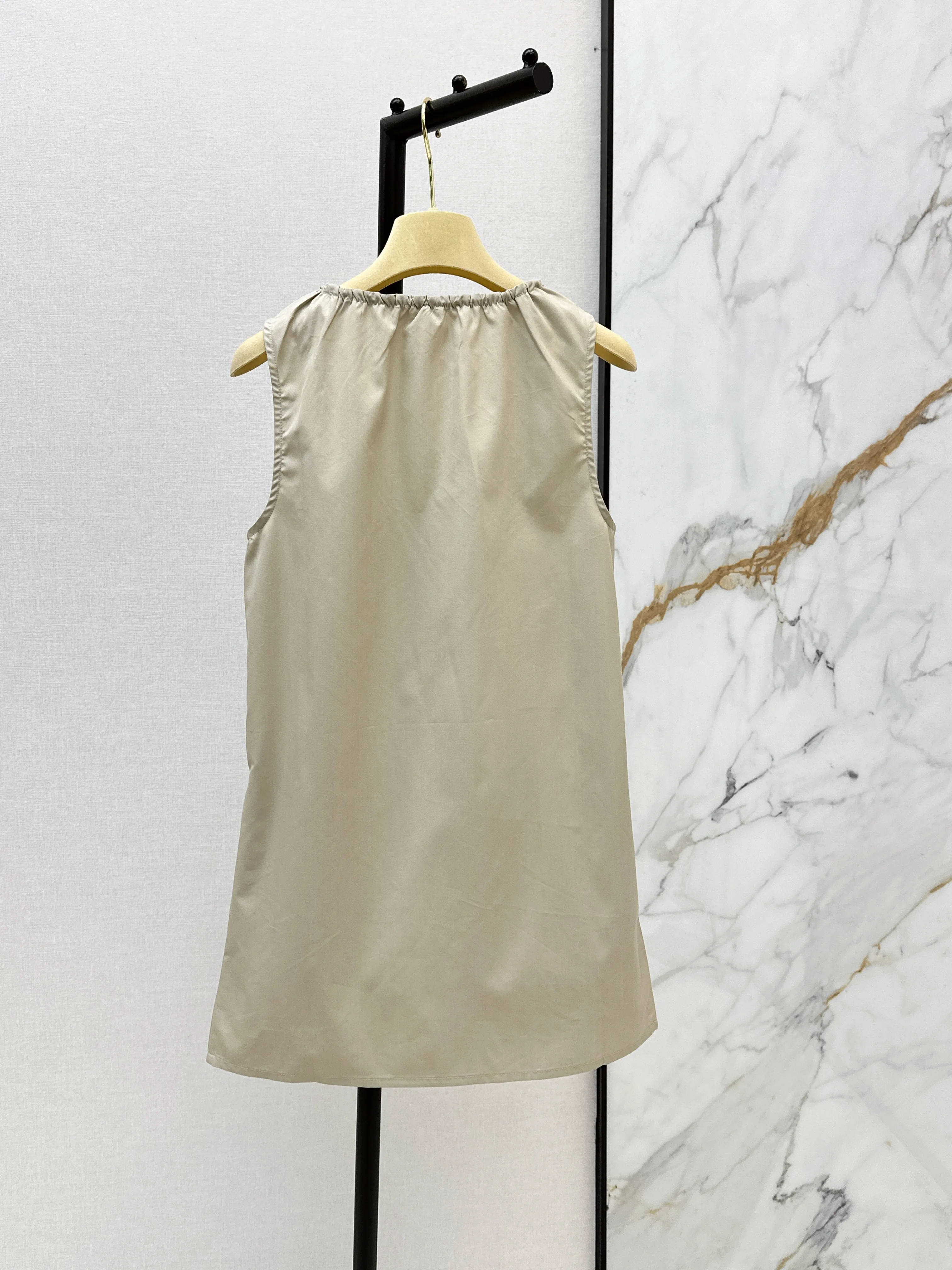 

2026 Early Spring Designer Dress Ruffled sleeves with Belt velvet Mid-Length A-line Button Slimming Half-Sleeved