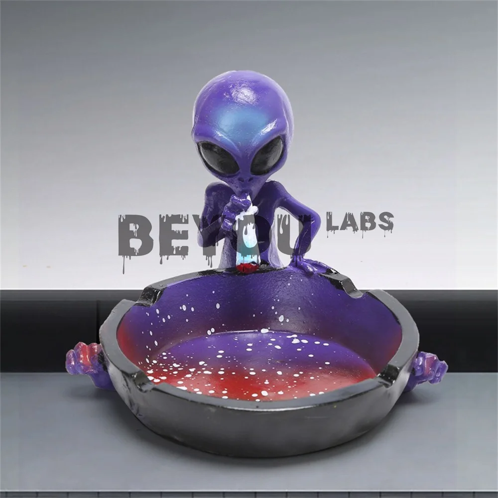 

Alien Design Ashtray Resin Cigarette Ash 3 Card Slot Holder Tobacco Cigar Hand Rolls Smoking Accessories Alien Creative Ash Tray