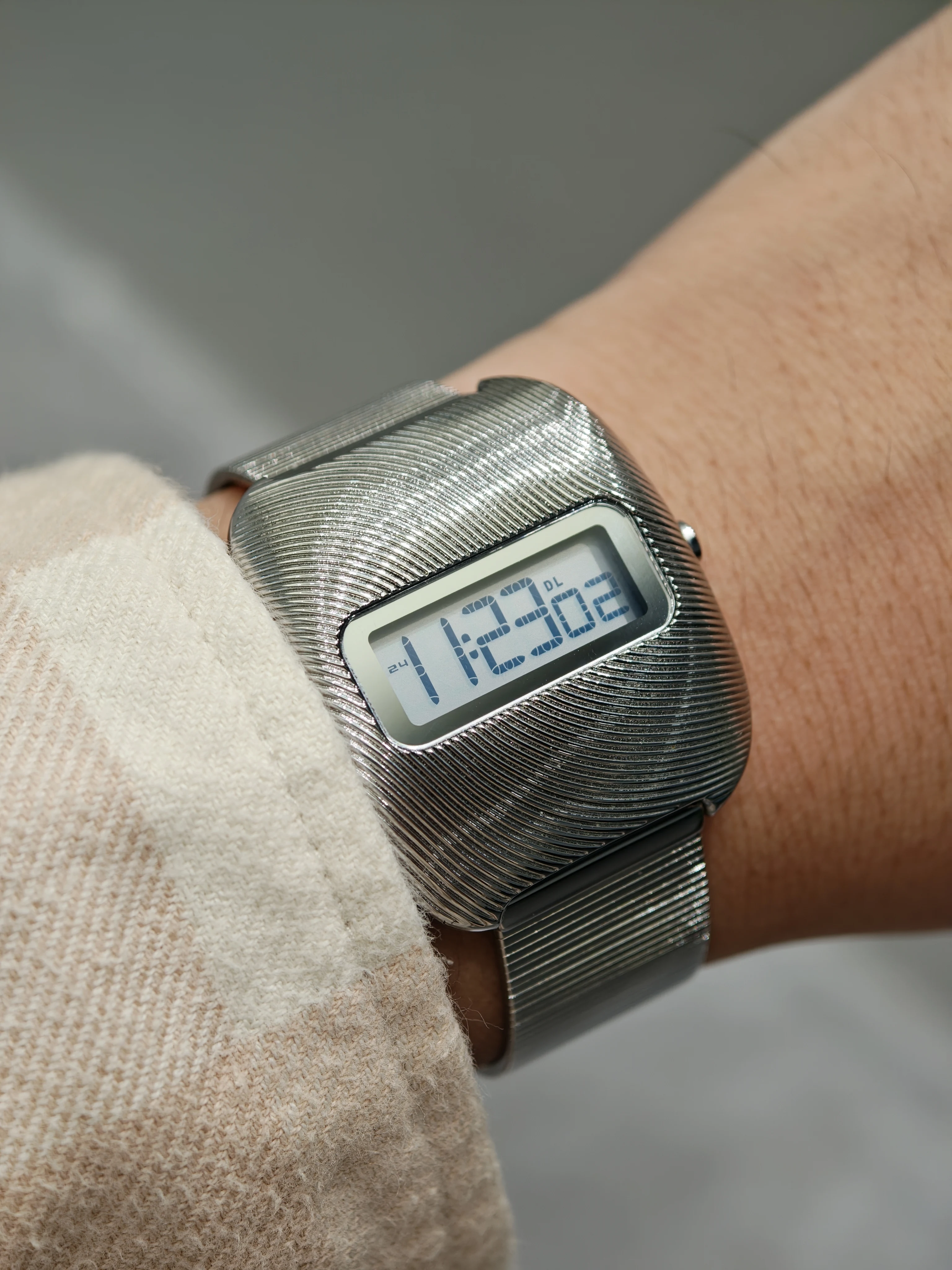 BENLY WATCH "Ripple Time" خمر 1970s ريترو مستقبلية نمط موضة Lcd إلكترونيات ساعات للرجل الساعات الرقمية #2