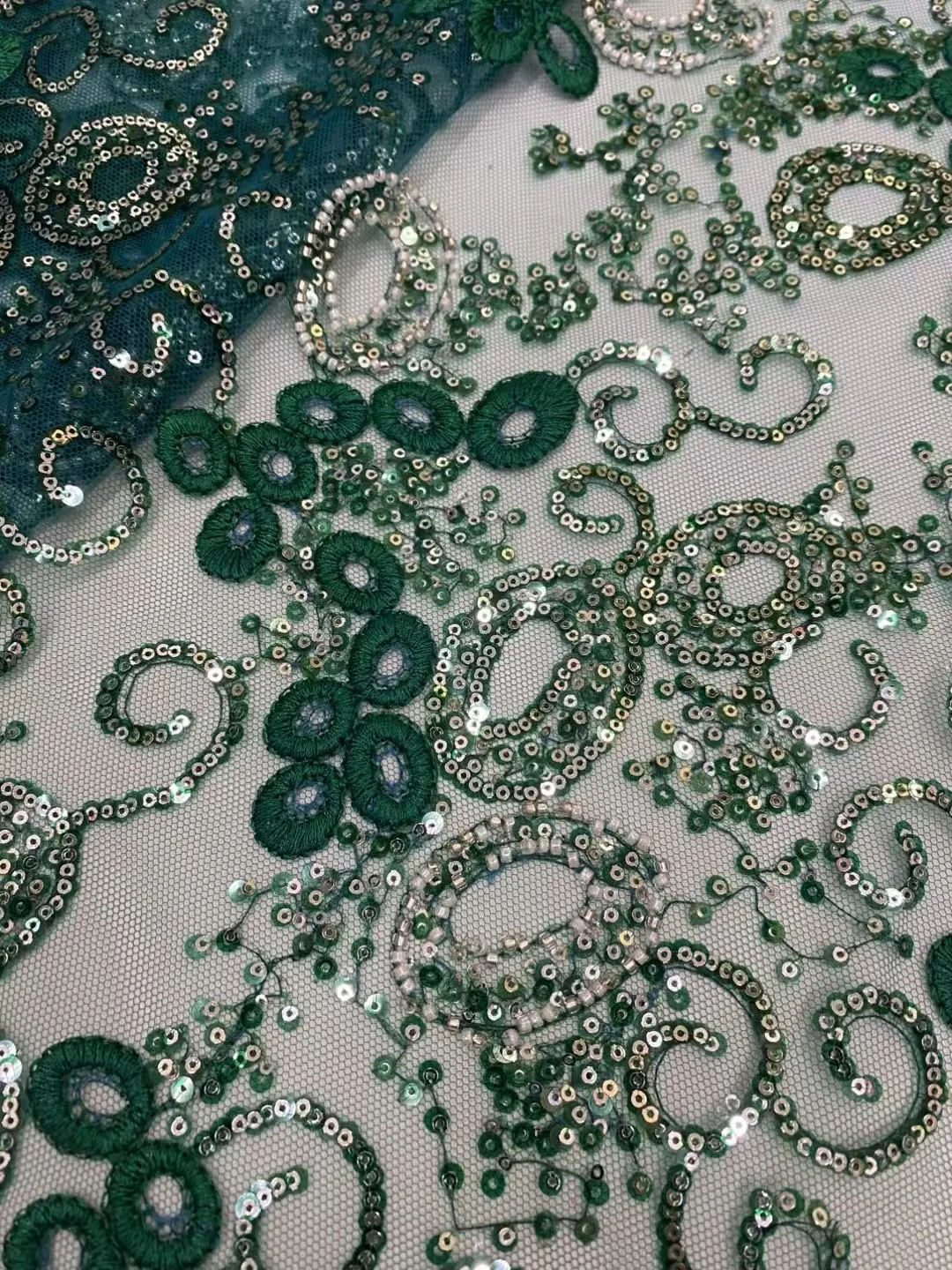 

Последняя вышитая тюлевая сетчатая кружевная ткань с бусинами и блестками, овальный узор, вышивка, французский 2025, высокое качество для вечернего платья