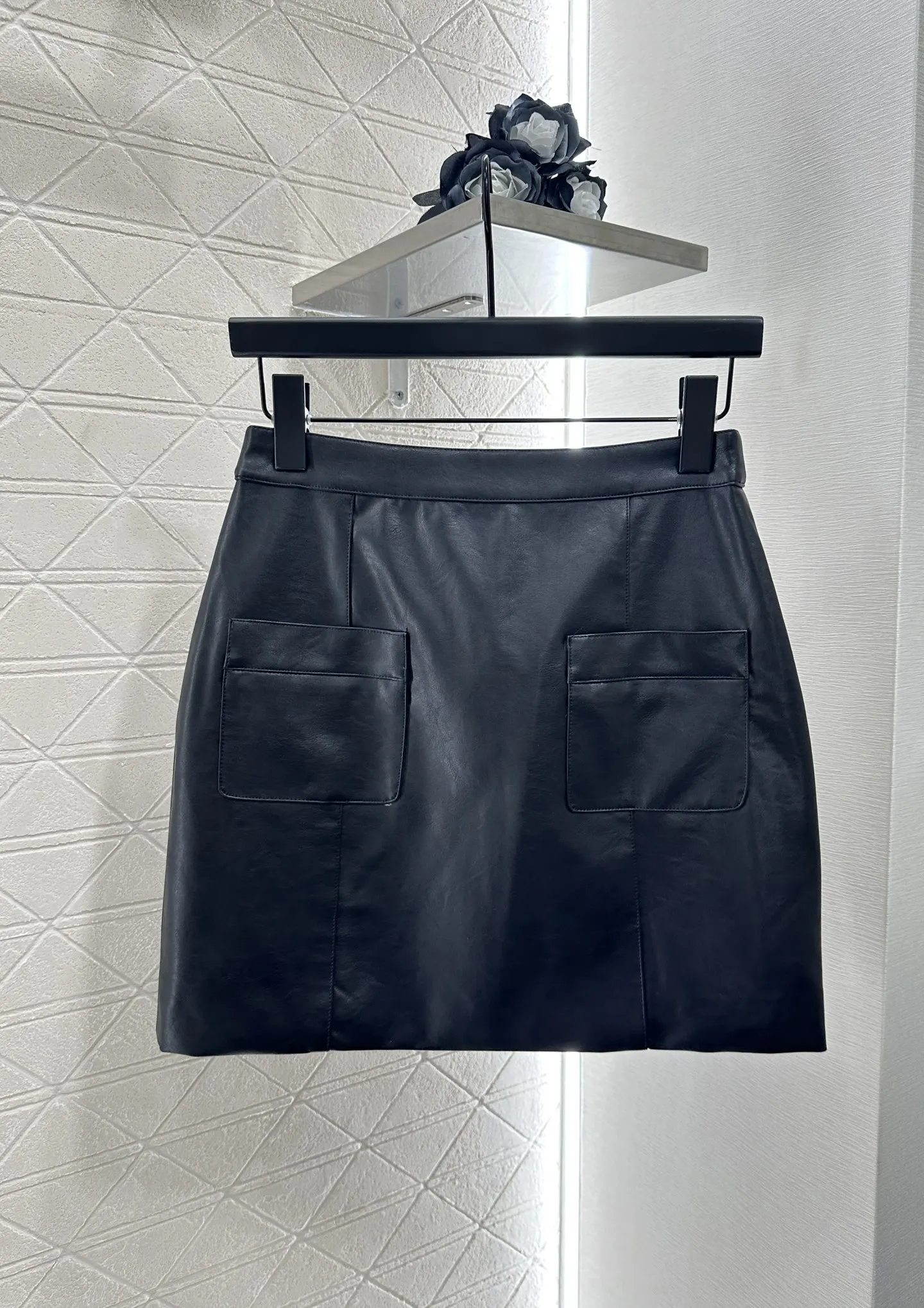

2025 Summer New Women's Hip-wrapped Leather High Waist Short Skirt Sexy Style