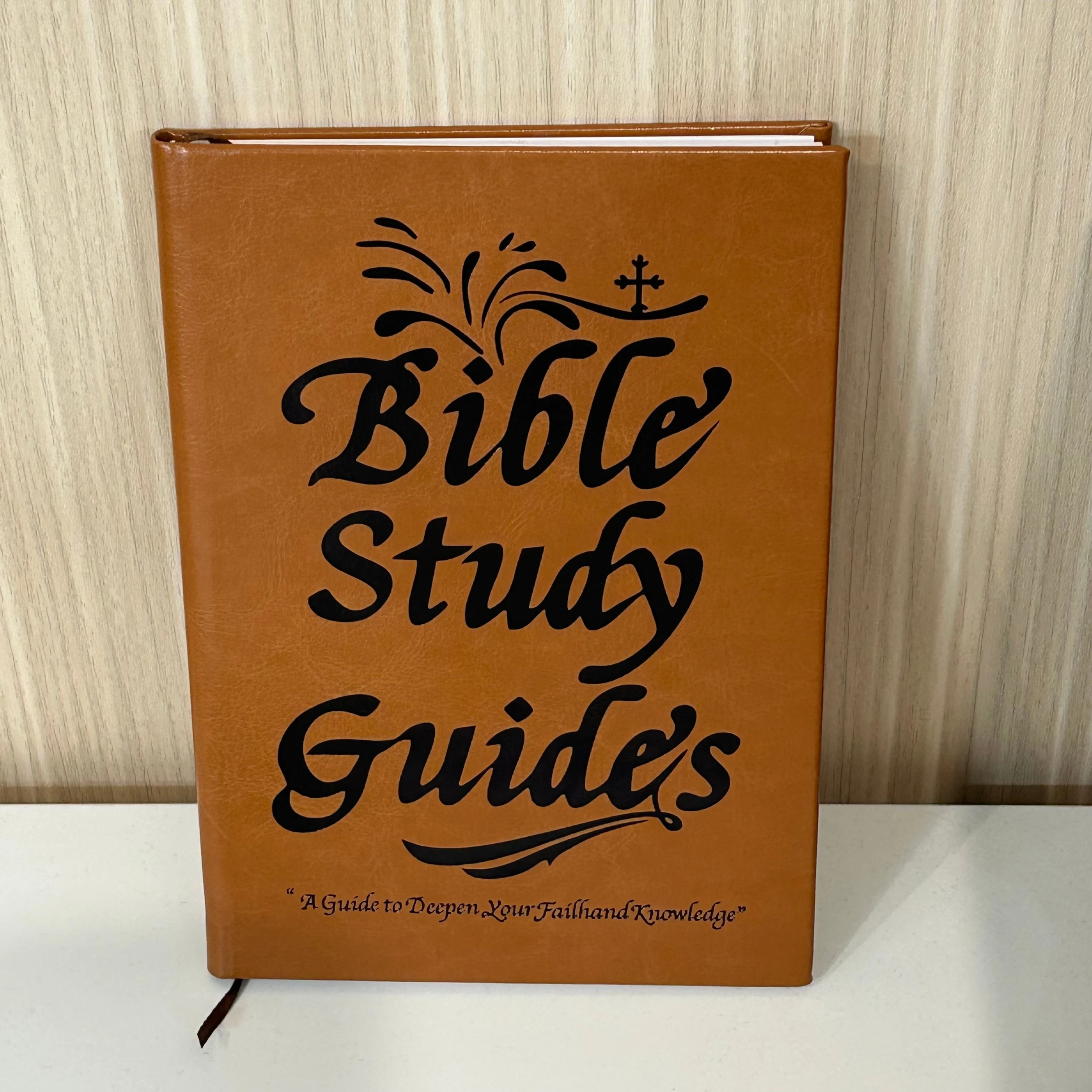 66-Page Bible Study Guide & Devotional Journal: Women's 66-Page Yearlong Plan - Daily Scripture Quotes, Prayer Reflections to St