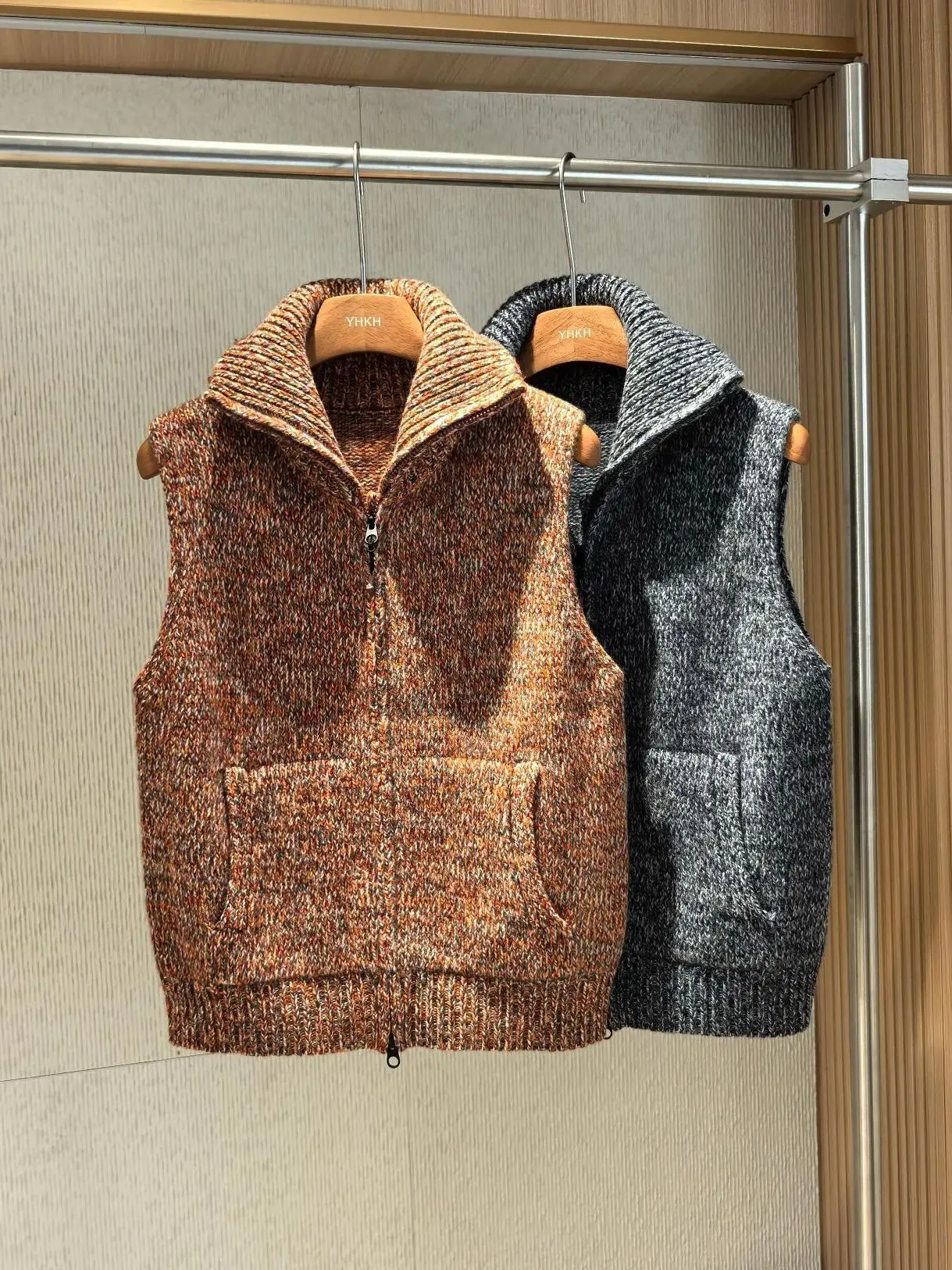 

Autumn-winter cashmere-wool luxurious solid color sleeveless cardigan