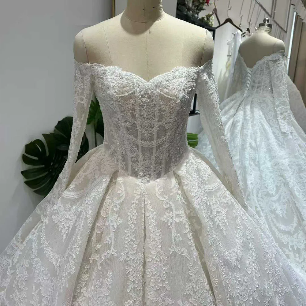 Elegant Lace Wedding Dress Long Sleeves Lace Up Back Ball Gown Elegant Bridal Gown
