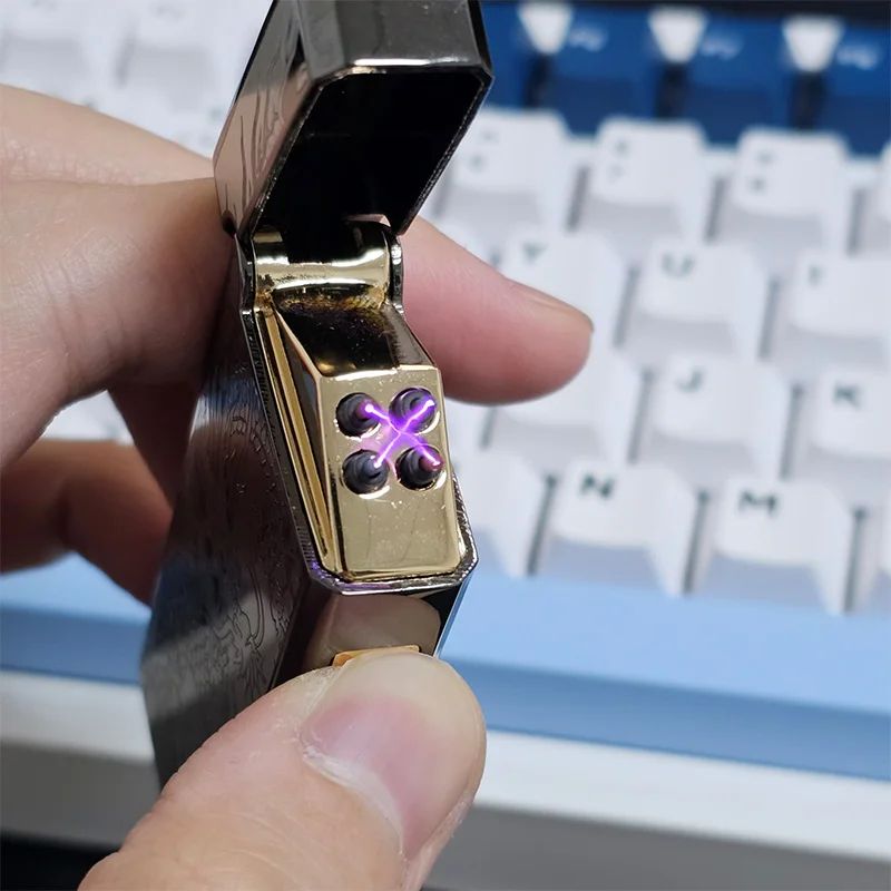 1 ولاعة خارجية أنيقة مصنوعة يدويًا منقوشة بالتنين الأسود للرجال - بطارية 500 مللي أمبير في الساعة مع طاقة طويلة الأمد، نوع C عالي الجودة