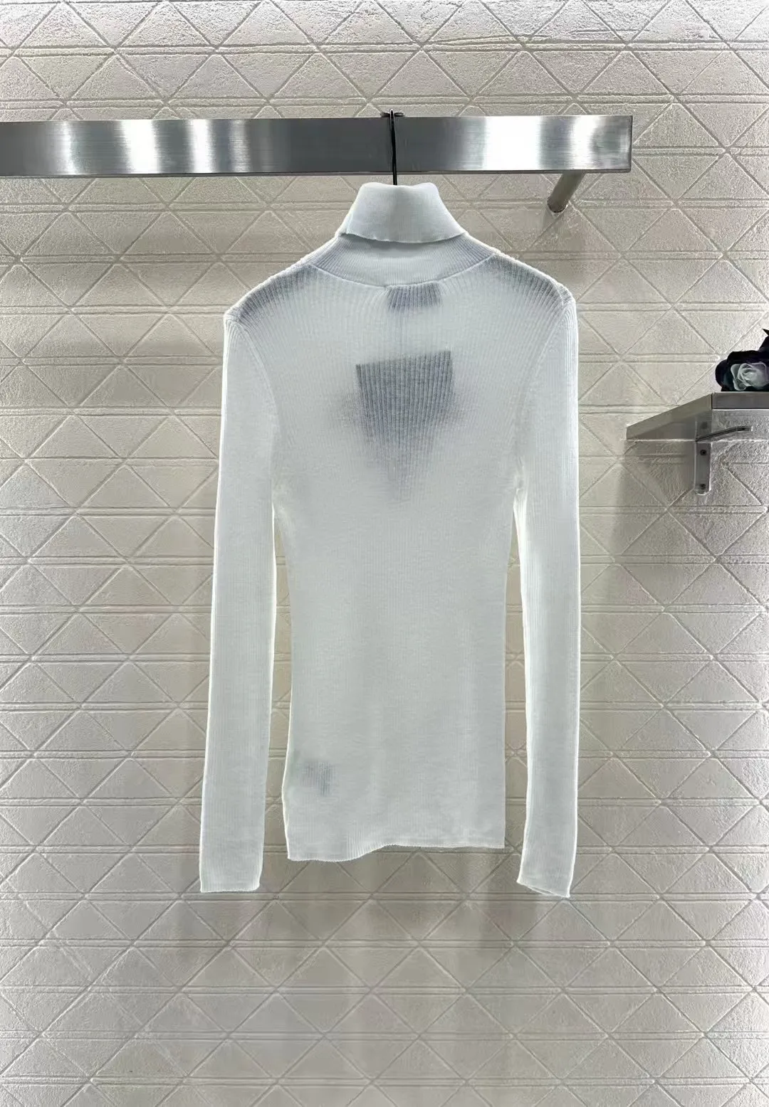 

Осень 2025 г., новый стиль, повседневный облегающий женский шерстяной вязаный топ с высоким воротом, базовый топ, модный однотонный свитер с длинными рукавами 29-1