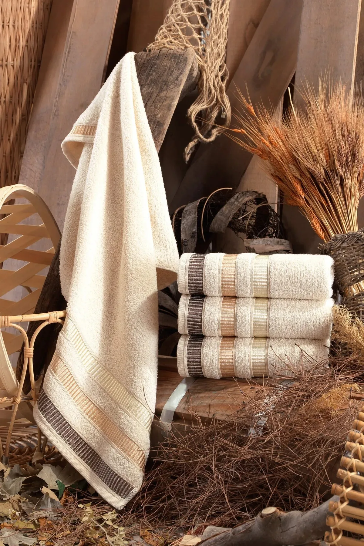 Natural Antibacterial Hand And Face Towel 50X90 Cm in 4 Packs. The Product is 100 Percent COTTON.