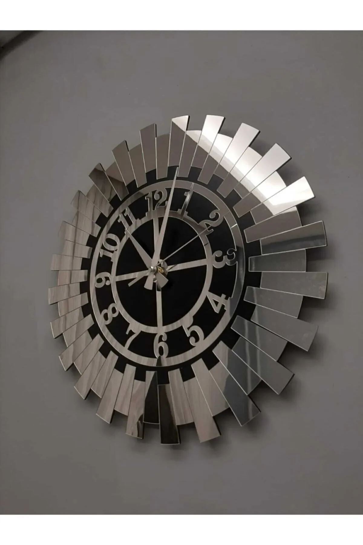 Modern Silver Sun Wall Clock Decorative Turkish Numeral MDF Mirrored Plexiglass 40x40 Cm Modern Round Battery-operated Wooden