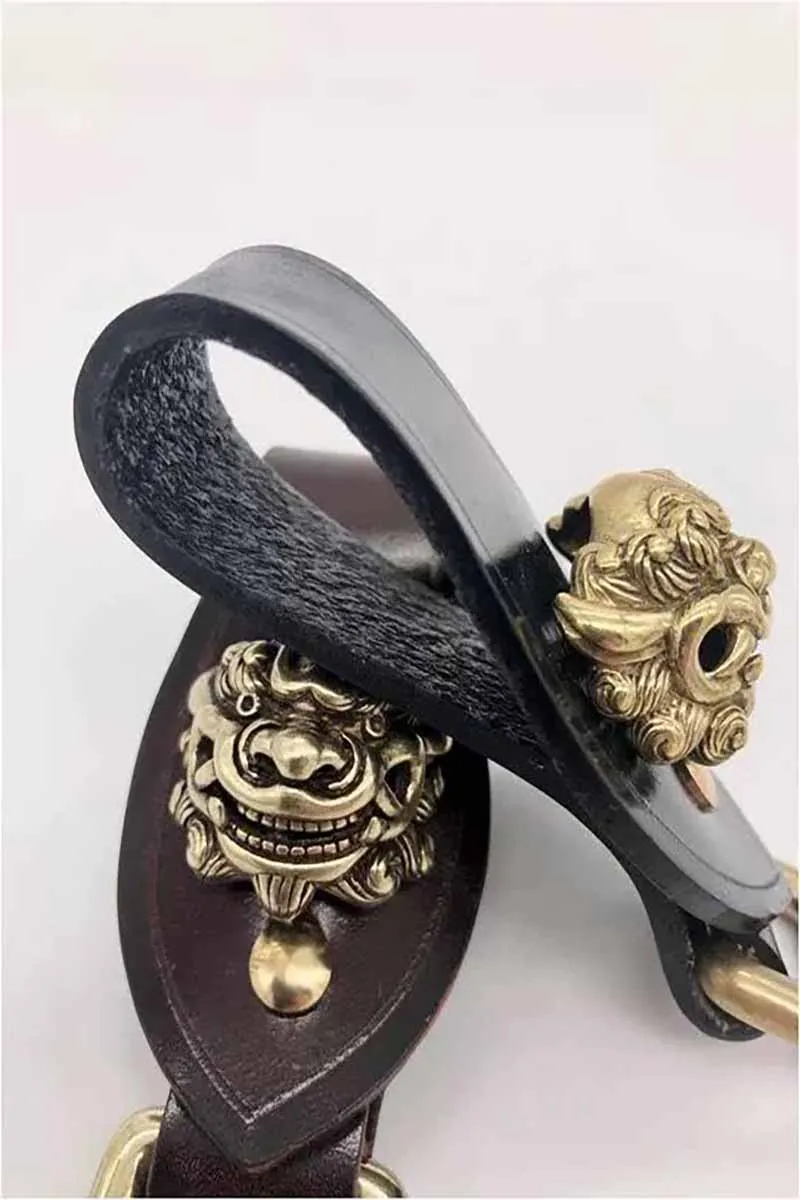 LLavero de espada de cuchillo de cuero de latón, Vintage hebilla de cinturón Unisex, accesorios de armadura Hanfu, gancho de espada