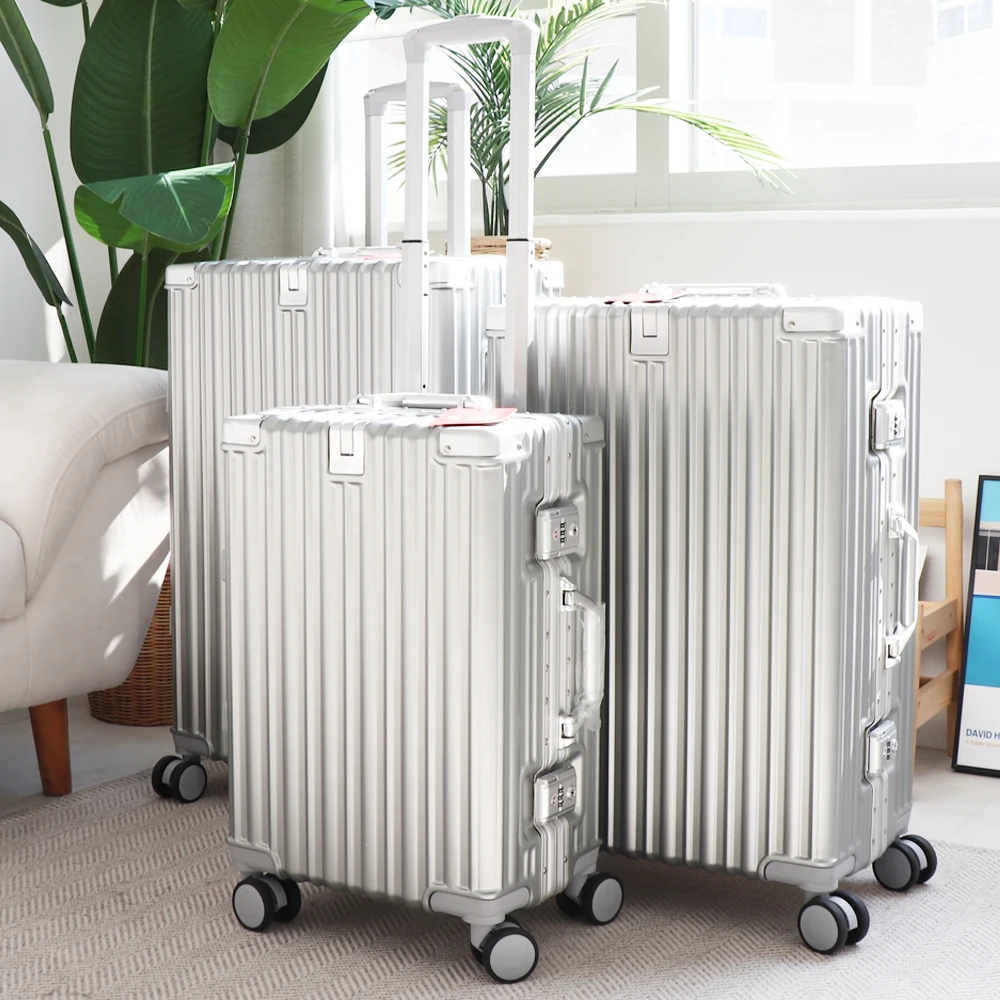 حامل صلب بقفل Tsa بإطار ألومنيوم عريض جديد تمامًا