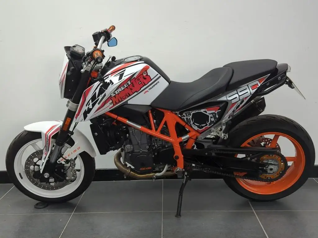 Promocyjna cena KTM Duke Duke podwójne sportowy motocykl KTM Duke 690 cm3 2012