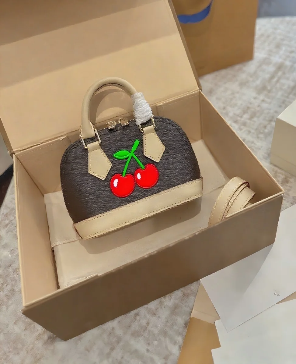 

2025 Must-Have! Mini Shell Bag - 3-Way Handheld/Shoulder/Crossbody, Stylish Elegance, Perfect for Dates & Errands