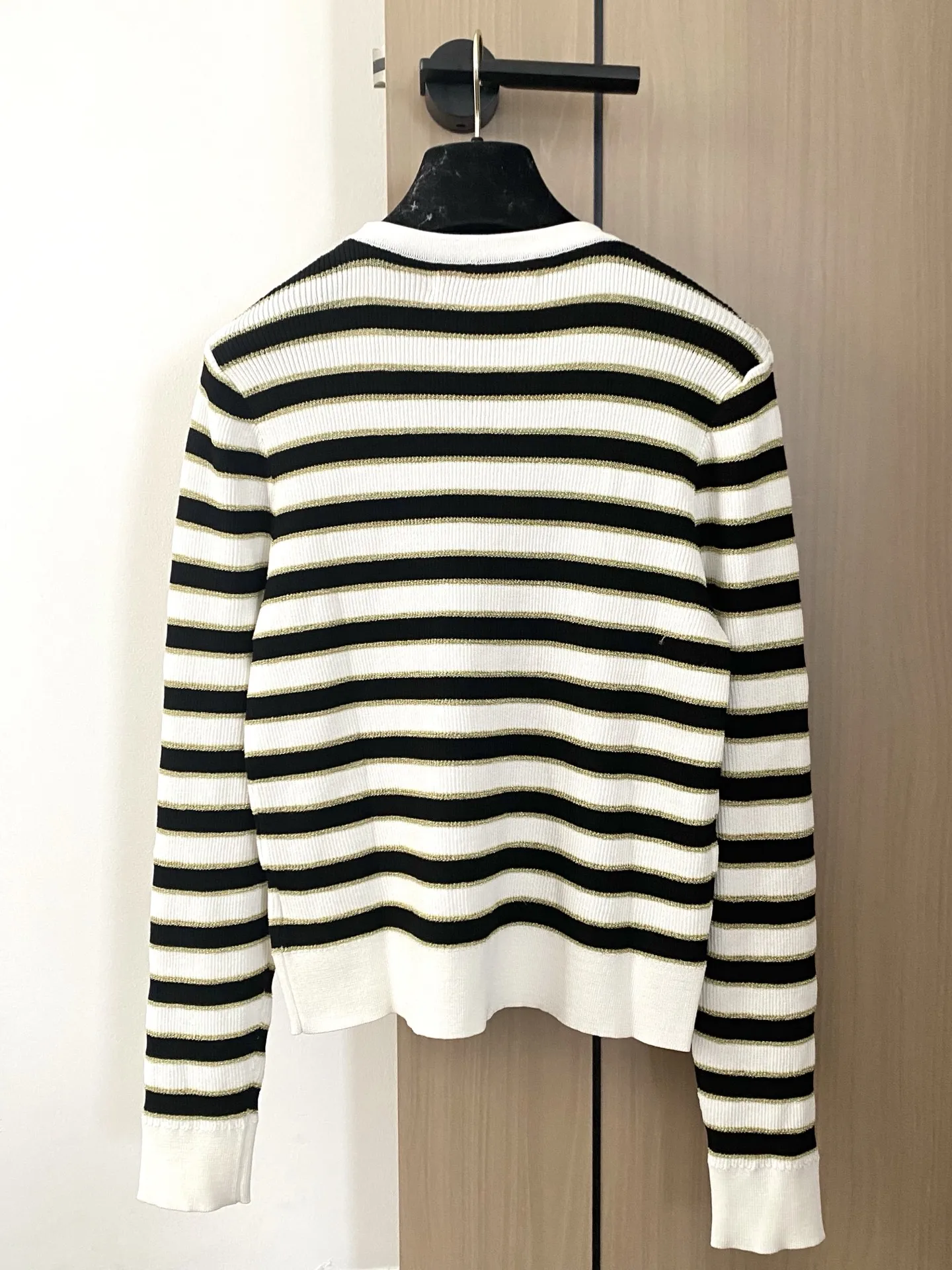 

2025 Early Autumn Fashion New Women's Clothing Colorblock Striped Long Sleeve Gold Striped Trimmed Pullover T-shirt