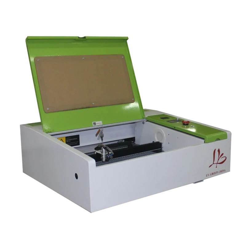 LY 4040/5030/6040 40 واط CO2 آلة قطع النقش بالليزر مع لوحة تحكم LCD ولوحة قرص العسل إصدار عادي أو غير متصل