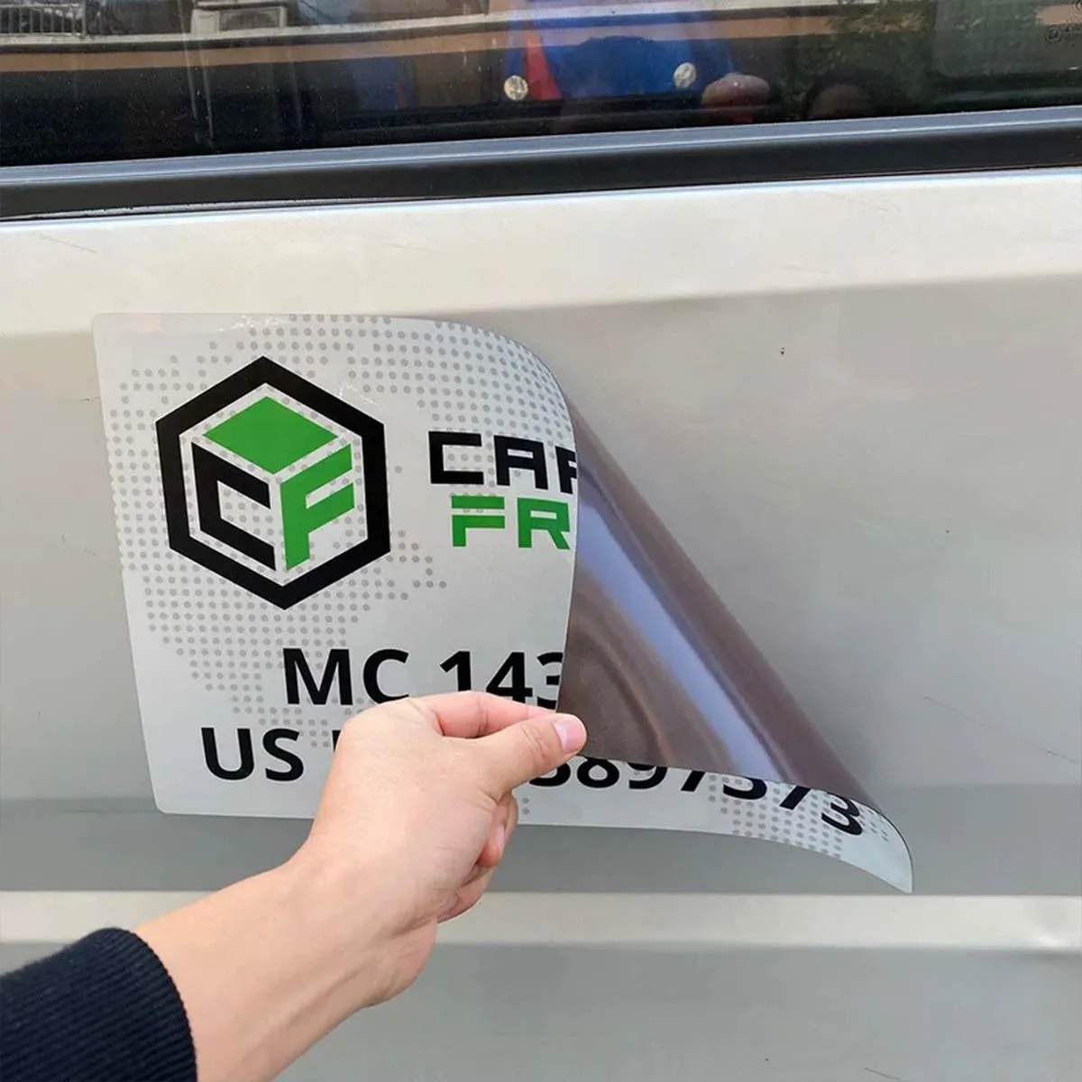 Image of Individuelle Auto-Magnete - Runde Vinyl-Aufkleber, Perfekt für DIY-Personalisierung, Familienfotos und Geschäftswerbung